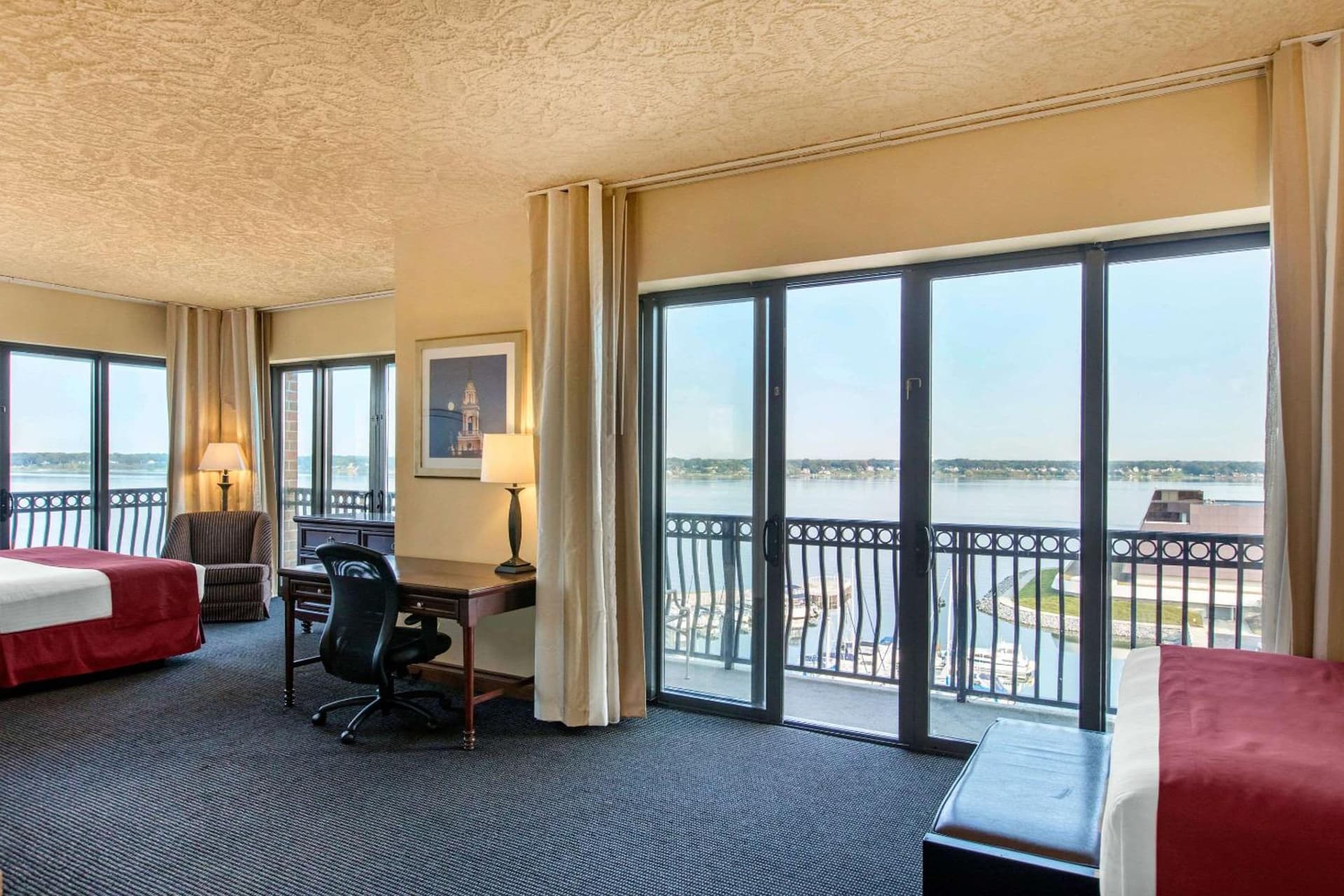 Shoreline Inn & Conference Center, an Ascend Collection Hotel gallery photo in Muskegon, MI — image 28