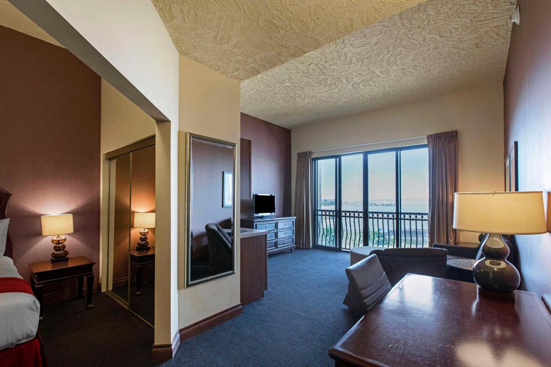 Shoreline Inn & Conference Center, an Ascend Collection Hotel gallery photo in Muskegon, MI — image 53