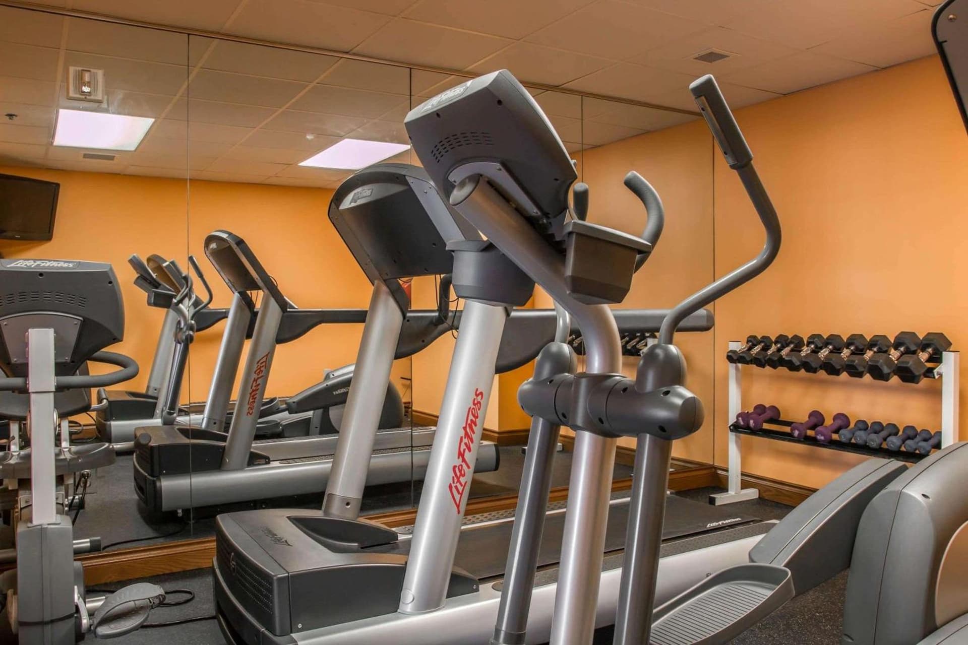 Shoreline Inn & Conference Center, an Ascend Collection Hotel gallery photo in Muskegon, MI — image 44