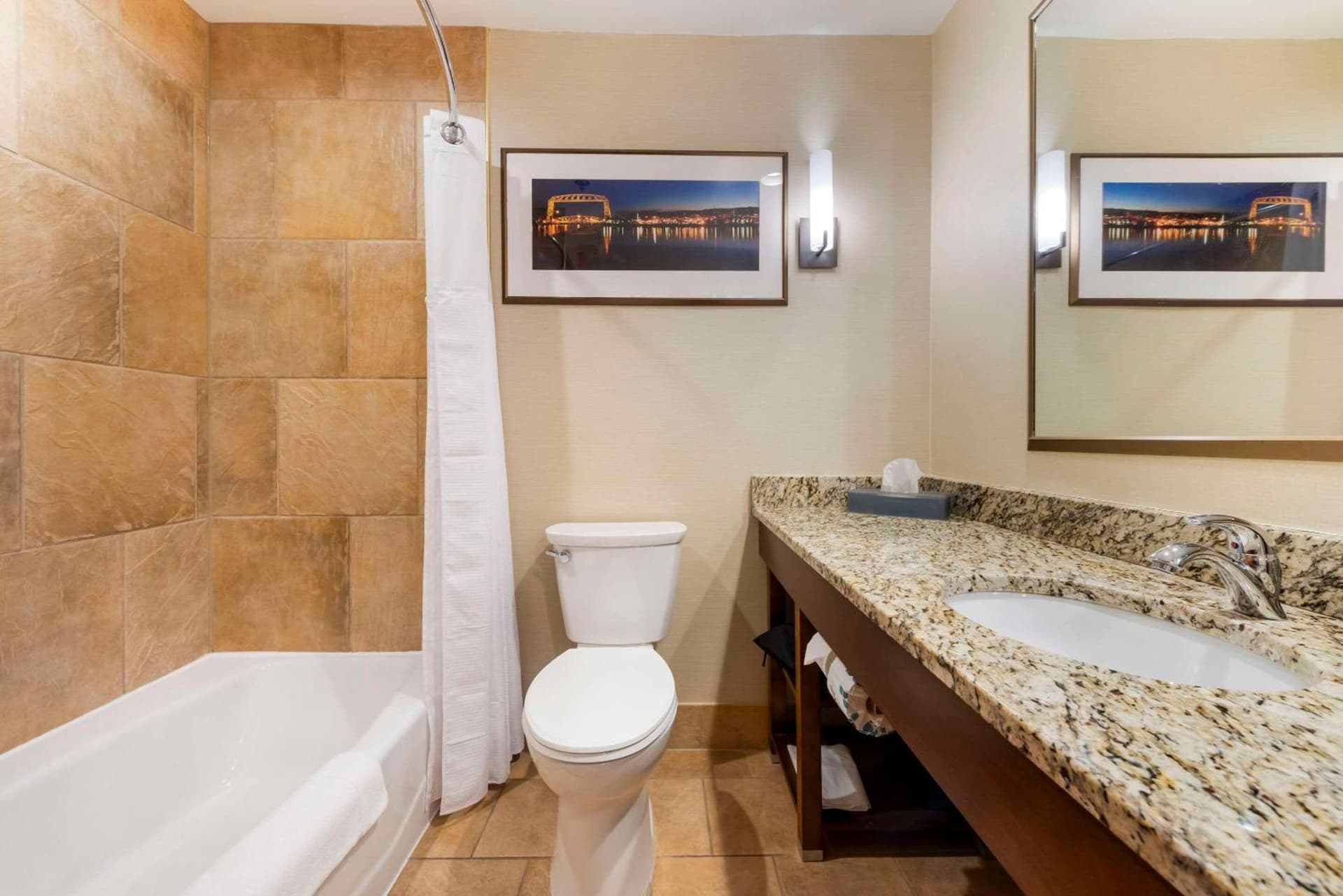 Lift Bridge Lodge, an Ascend Collection Hotel gallery photo in Duluth, MN — image 82