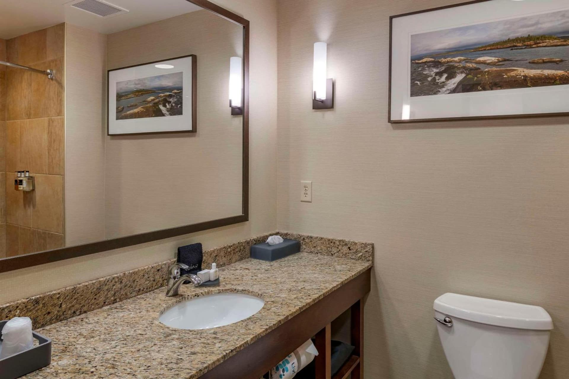 Lift Bridge Lodge, an Ascend Collection Hotel gallery photo in Duluth, MN — image 20
