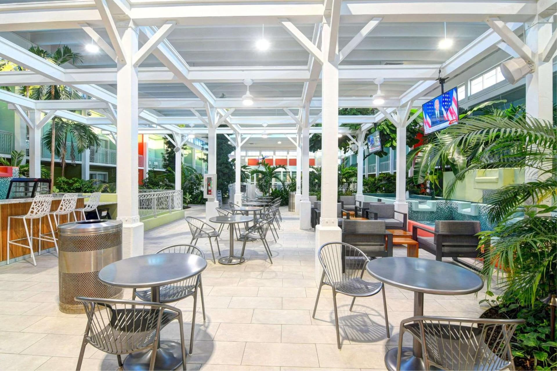 Oasis Hotel and Conv Center, an Ascend Collection Hotel gallery photo in Springfield, MO — image 36