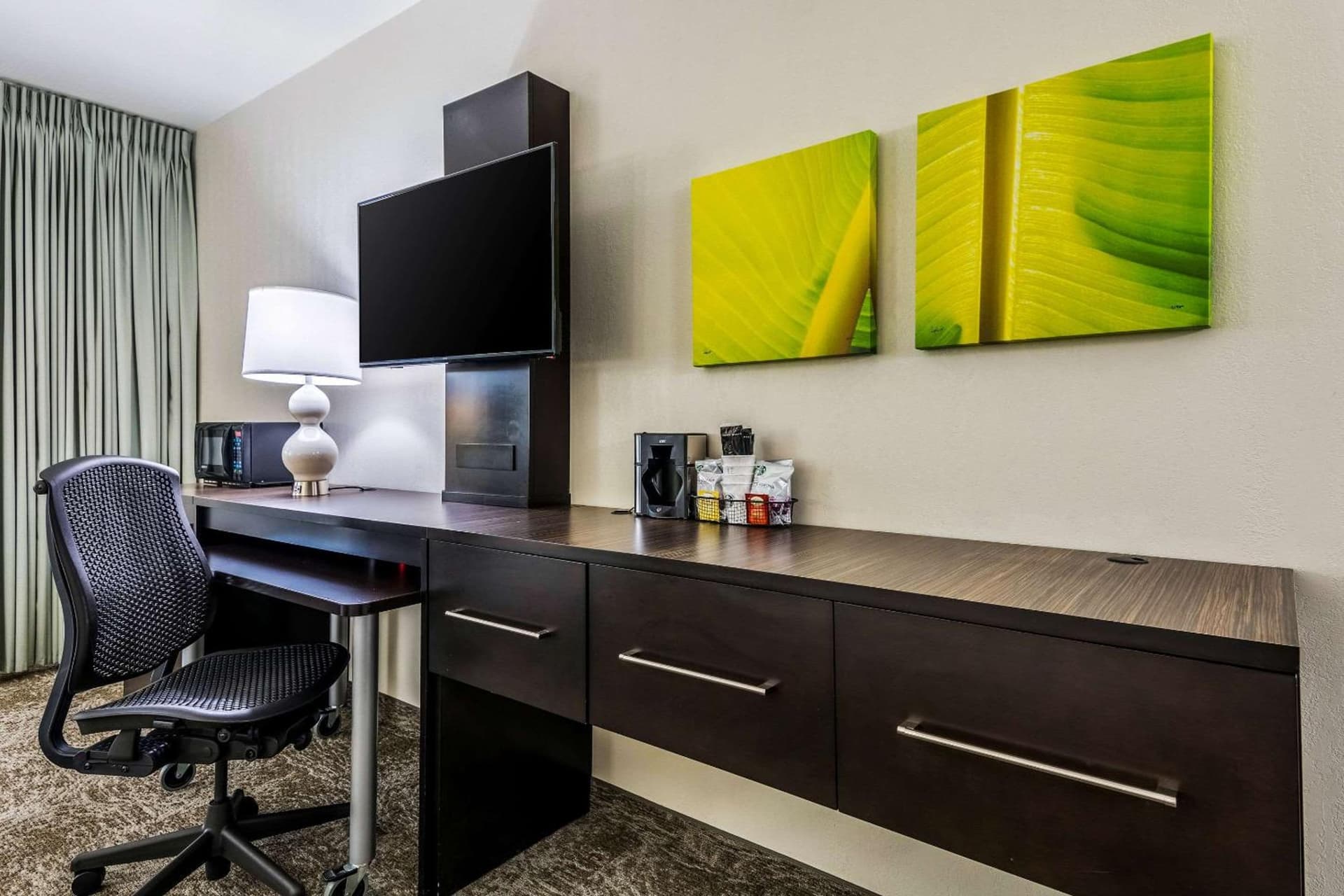 Oasis Hotel and Conv Center, an Ascend Collection Hotel gallery photo in Springfield, MO — image 15