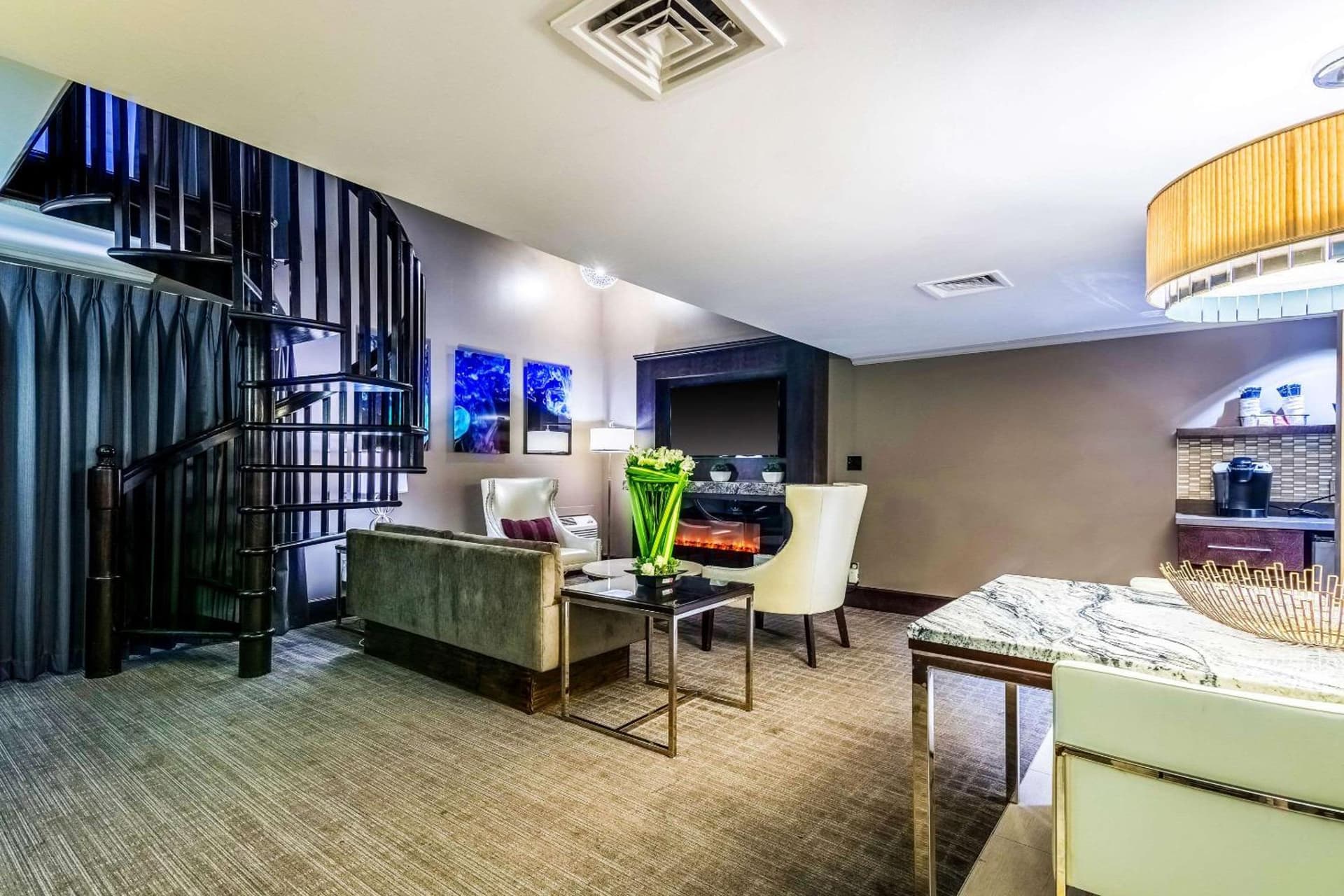 Oasis Hotel and Conv Center, an Ascend Collection Hotel gallery photo in Springfield, MO — image 30