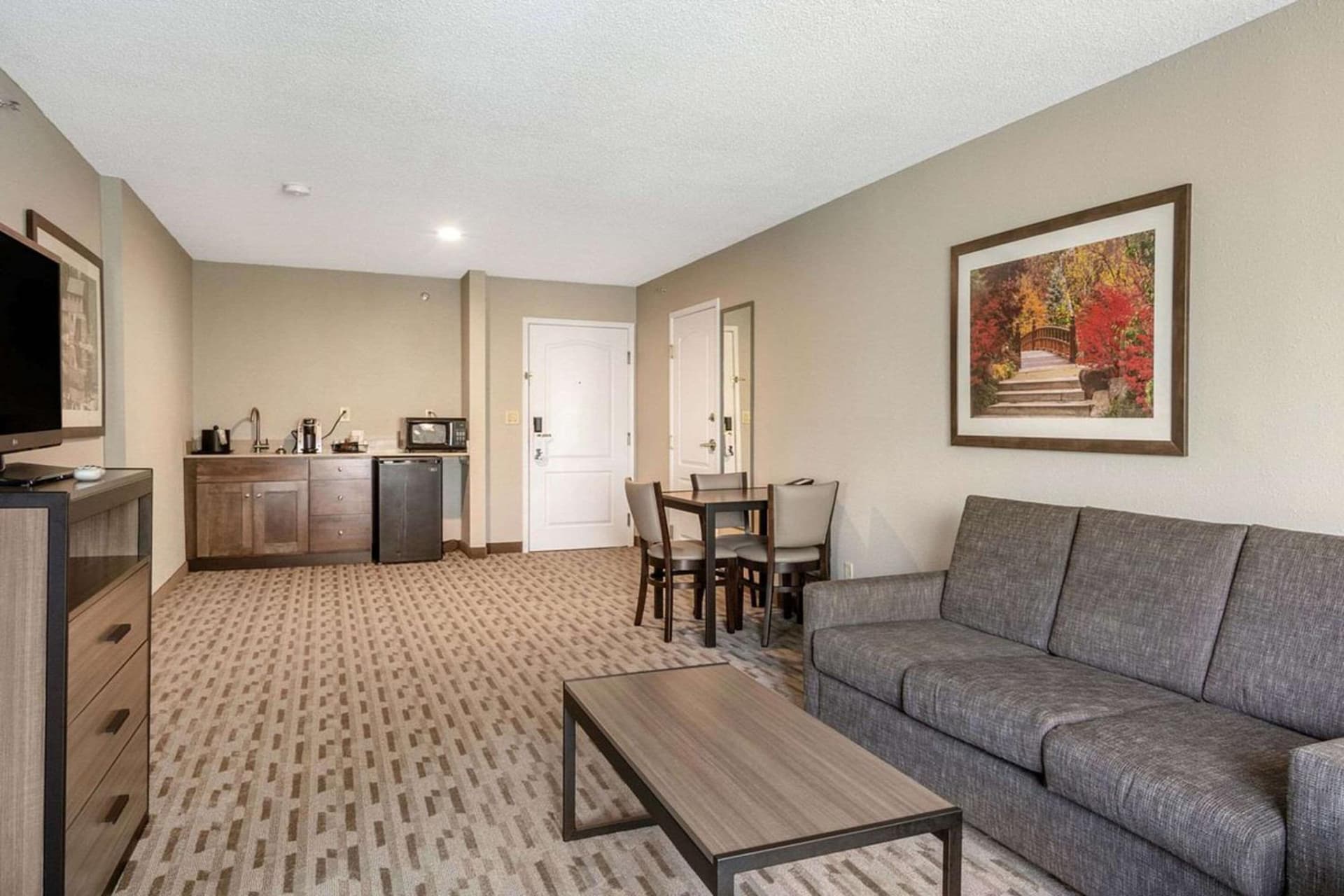 Riverview Inn & Suites, an Ascend Collection Hotel gallery photo in Rockford, IL — image 38