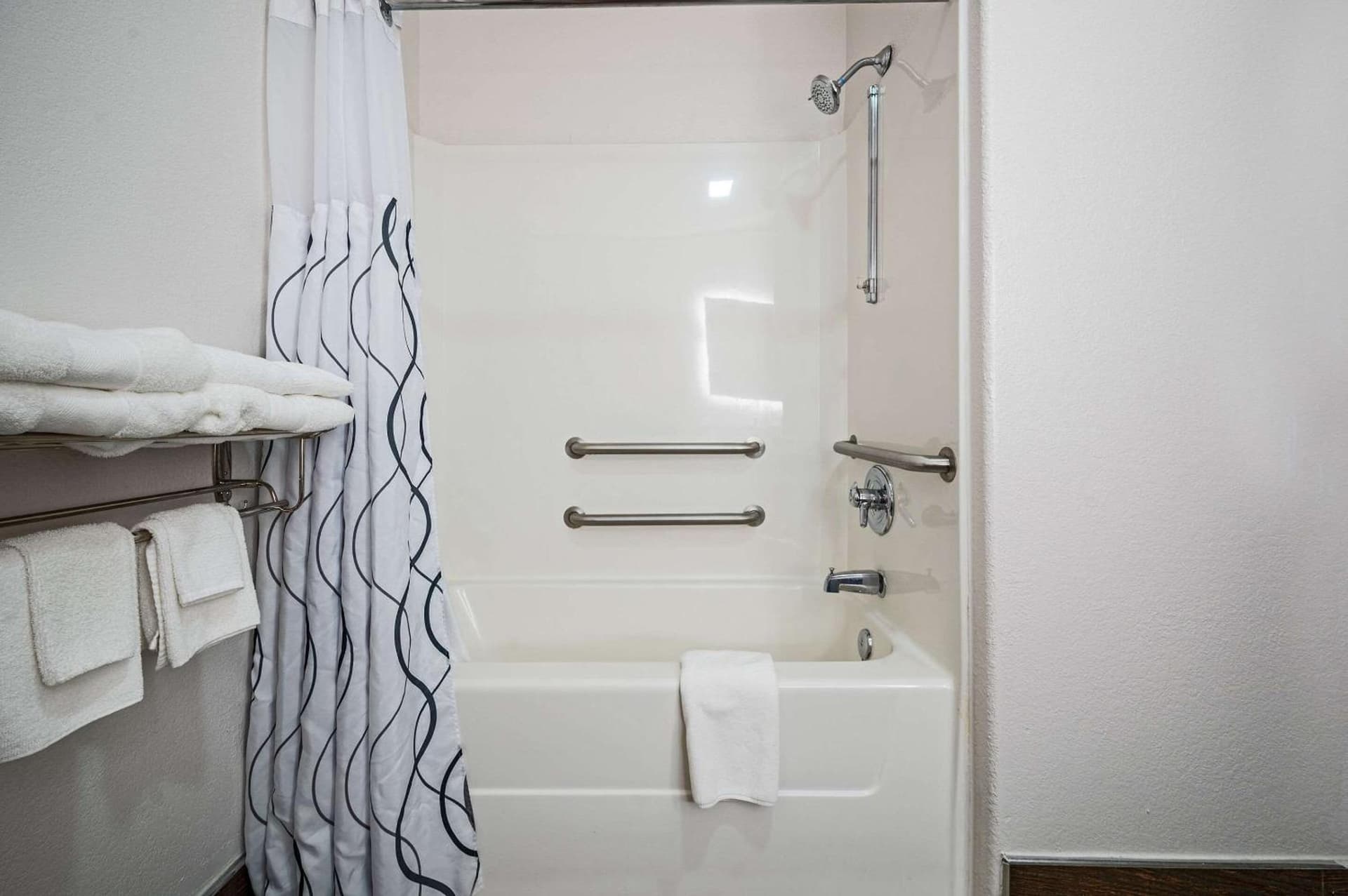 The Leo Collection Detroit, an Ascend Collection Hotel gallery photo in Lincoln Park, MI — image 42