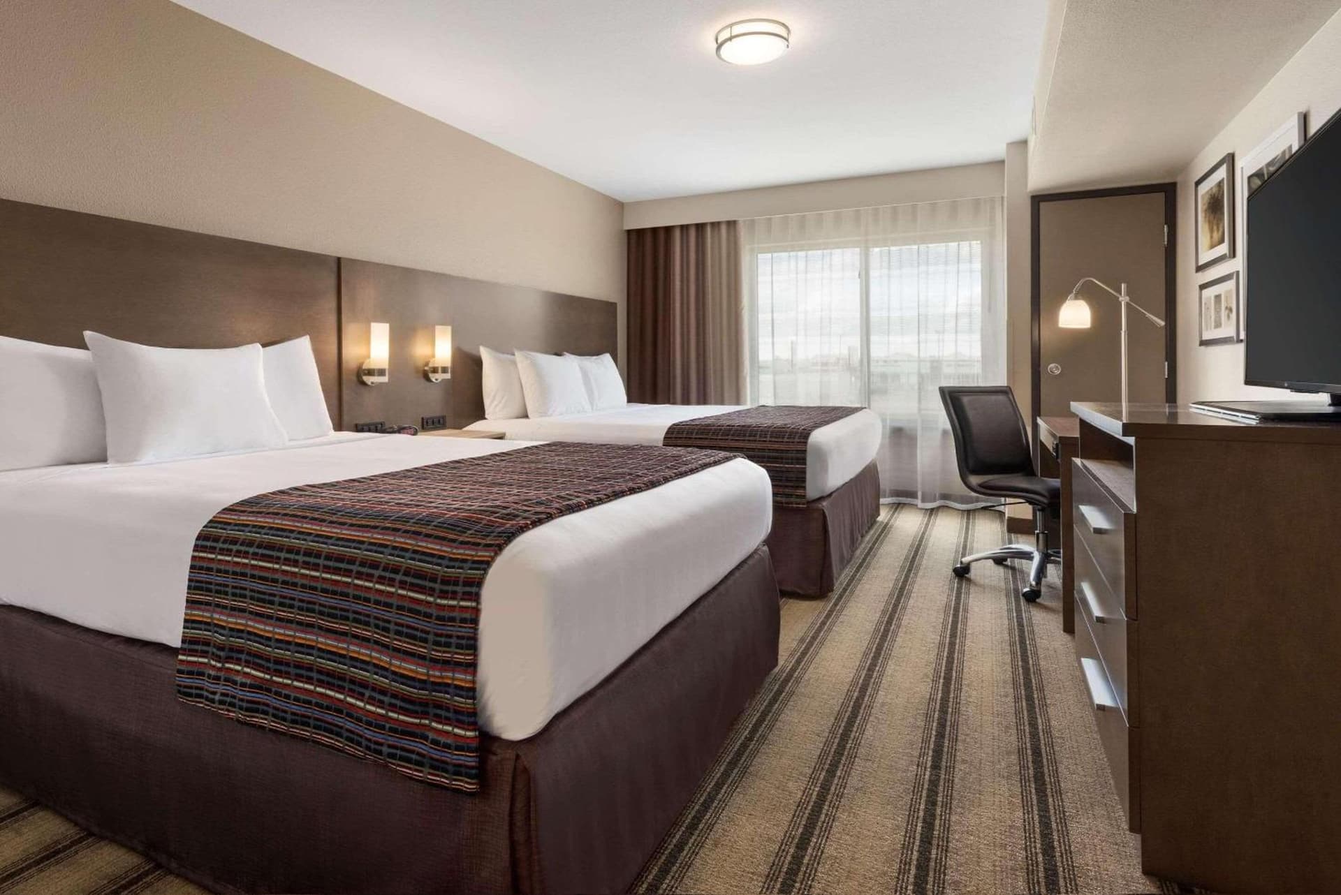 Country Inn & Suites by Radisson, St Cloud West, MN gallery photo in Saint Cloud, MN — image 27