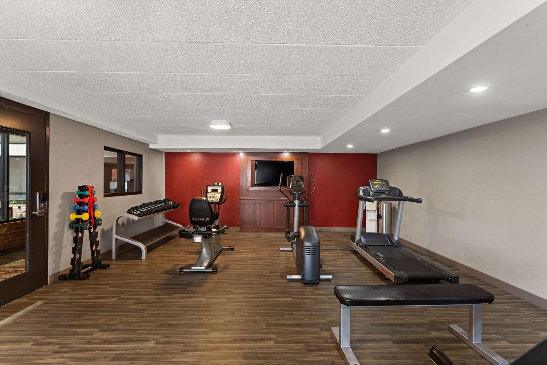 Wingate by Wyndham South Bend - Notre Dame gallery photo in South Bend, IN — image 65