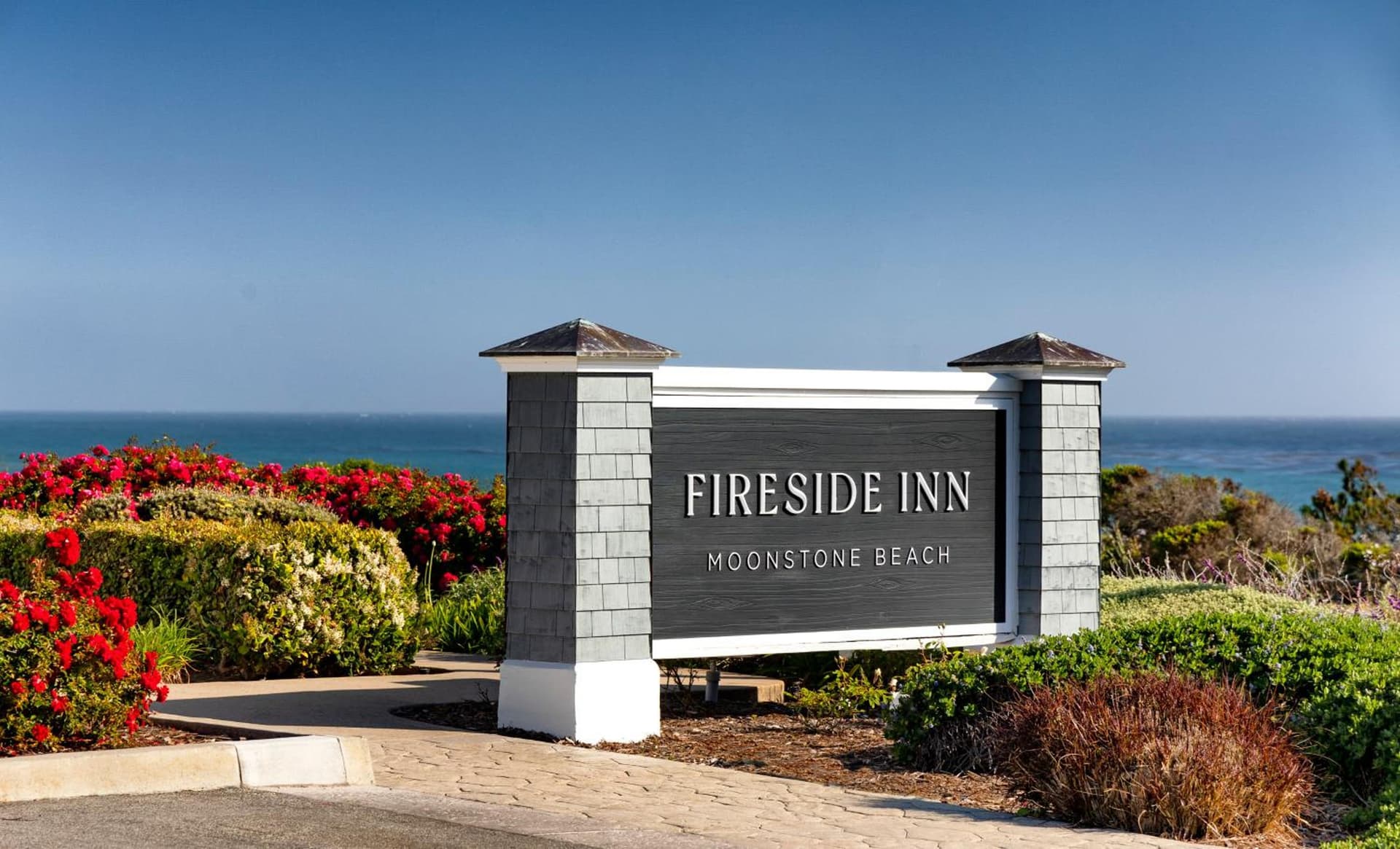 Fireside Inn on Moonstone Beach — hotel in Cambria, California