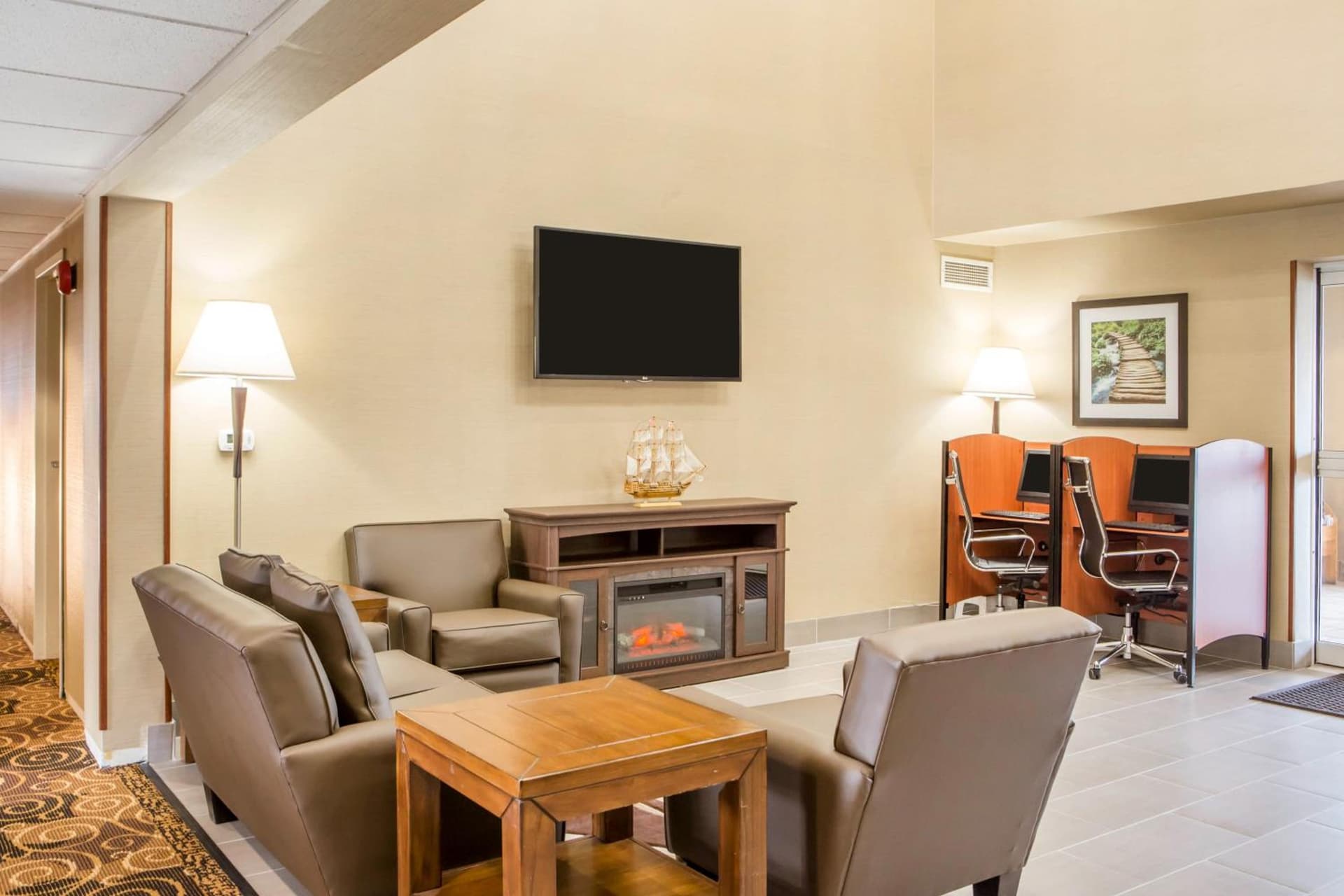 Hawthorn Extended Stay by Wyndham Milwaukee Airport gallery photo in Milwaukee, WI — image 31