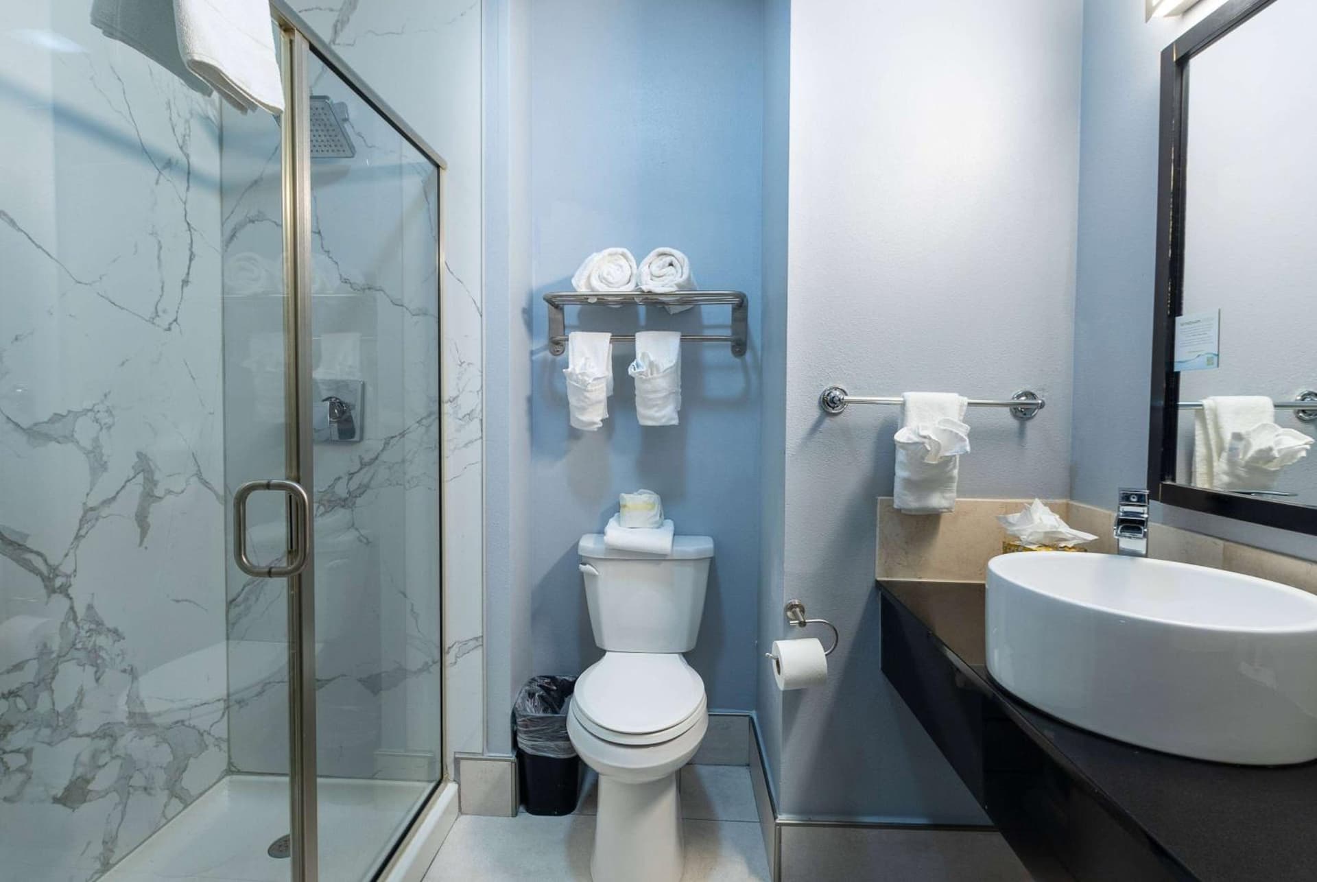 Days Inn & Suites by Wyndham Milwaukee gallery photo in Milwaukee, WI — image 36