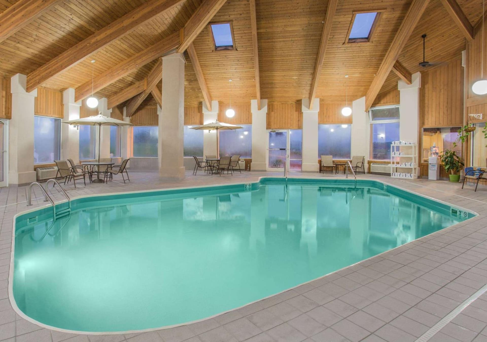 Baymont by Wyndham Freeport property views in Freeport, IL — gallery photo 3