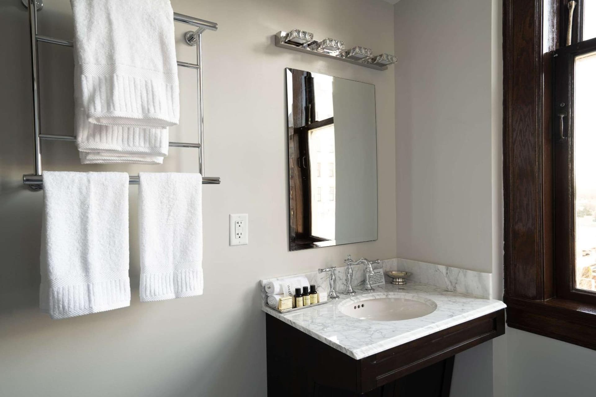 The Esquire Hotel Downtown Gastonia, an Ascend Collection Hotel gallery photo in Gastonia, NC — image 25