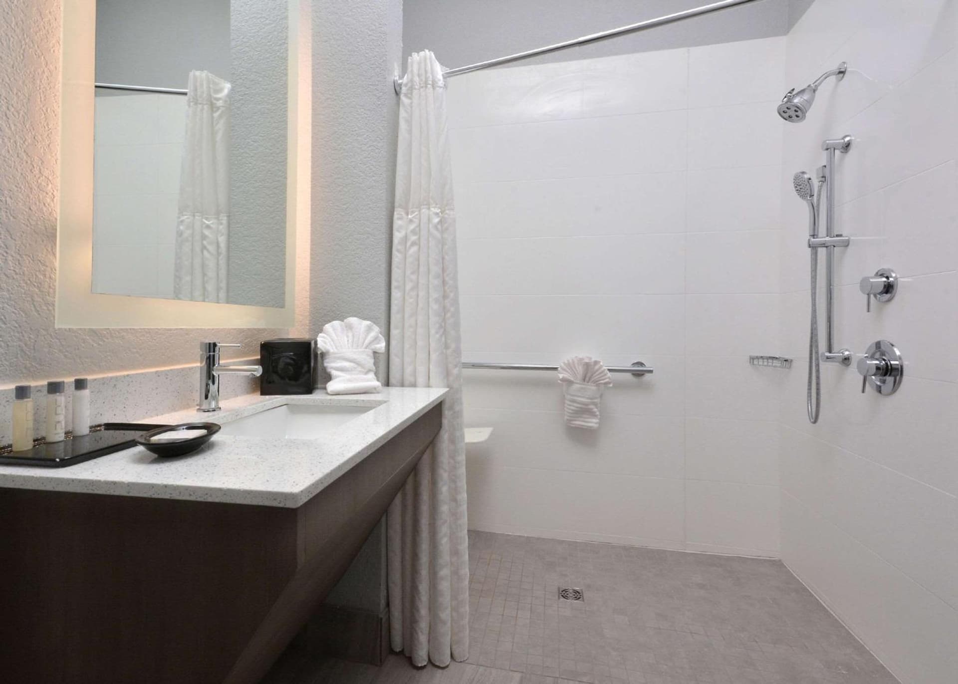 Brookstone Lodge near Biltmore Village, an Ascend Collection Hotel gallery photo in Asheville, NC — image 7