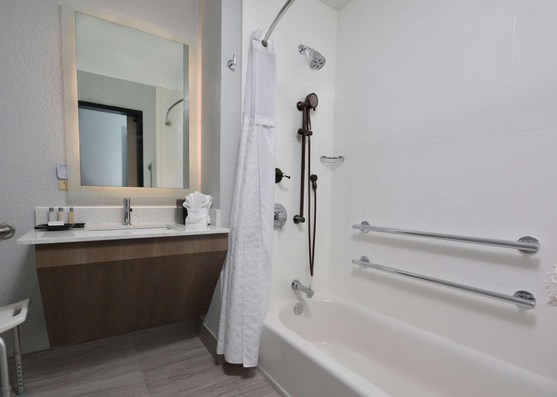 Brookstone Lodge near Biltmore Village, an Ascend Collection Hotel gallery photo in Asheville, NC — image 111