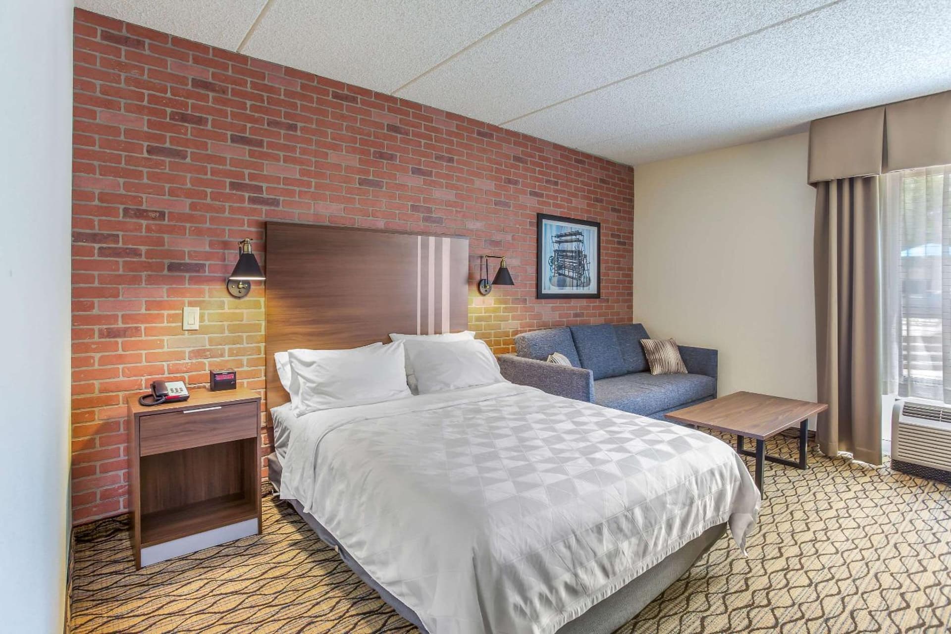 Burrstone Inn, an Ascend Collection Hotel gallery photo in Utica, NY — image 87