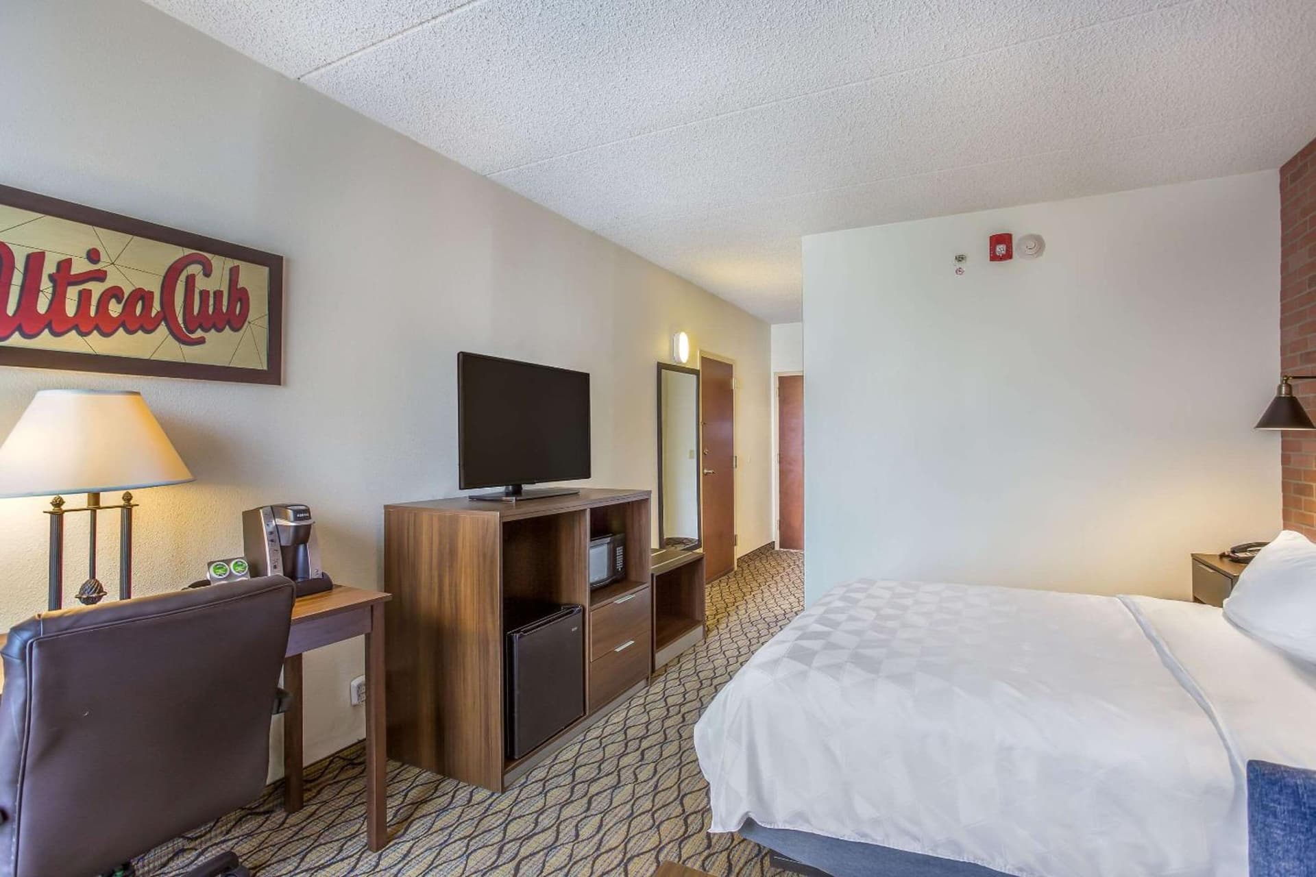Burrstone Inn, an Ascend Collection Hotel gallery photo in Utica, NY — image 63