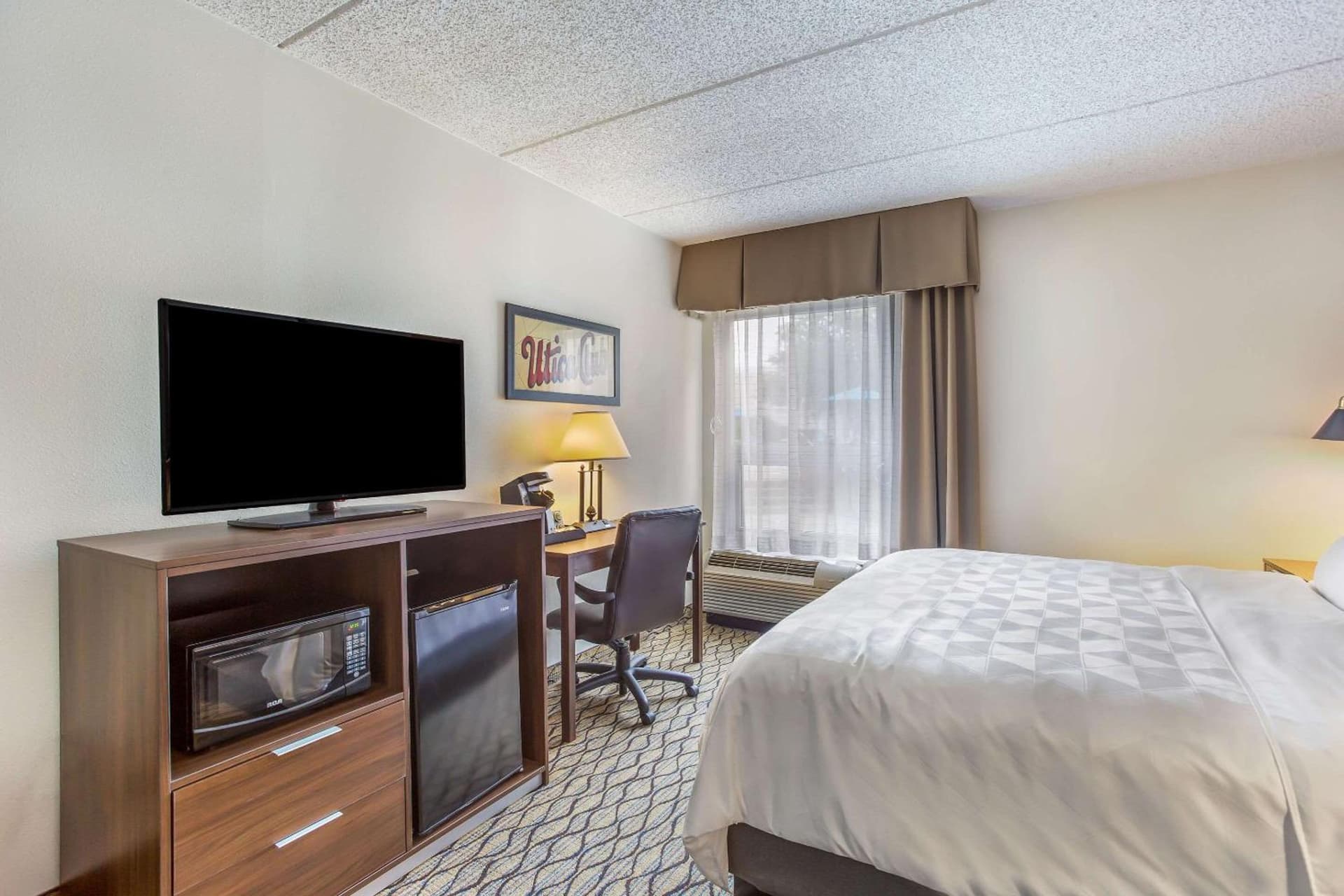 Burrstone Inn, an Ascend Collection Hotel gallery photo in Utica, NY — image 97