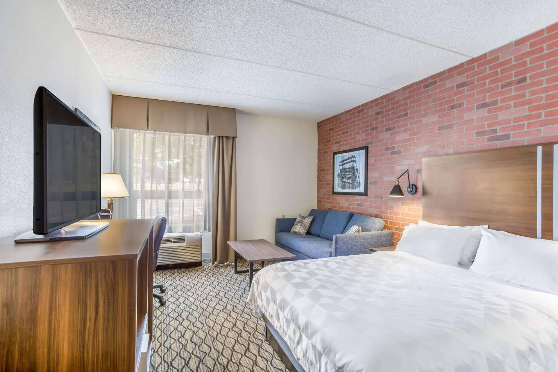 Burrstone Inn, an Ascend Collection Hotel gallery photo in Utica, NY — image 31