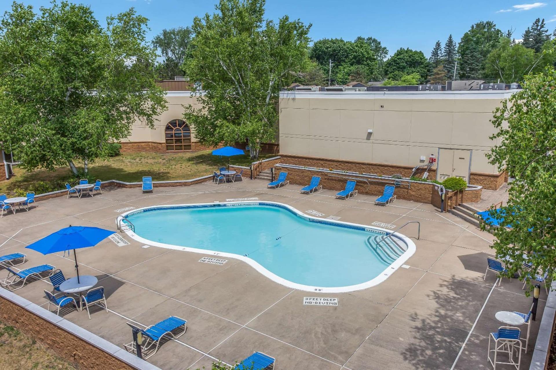 Burrstone Inn, an Ascend Collection Hotel property views in Utica, NY — gallery photo 3