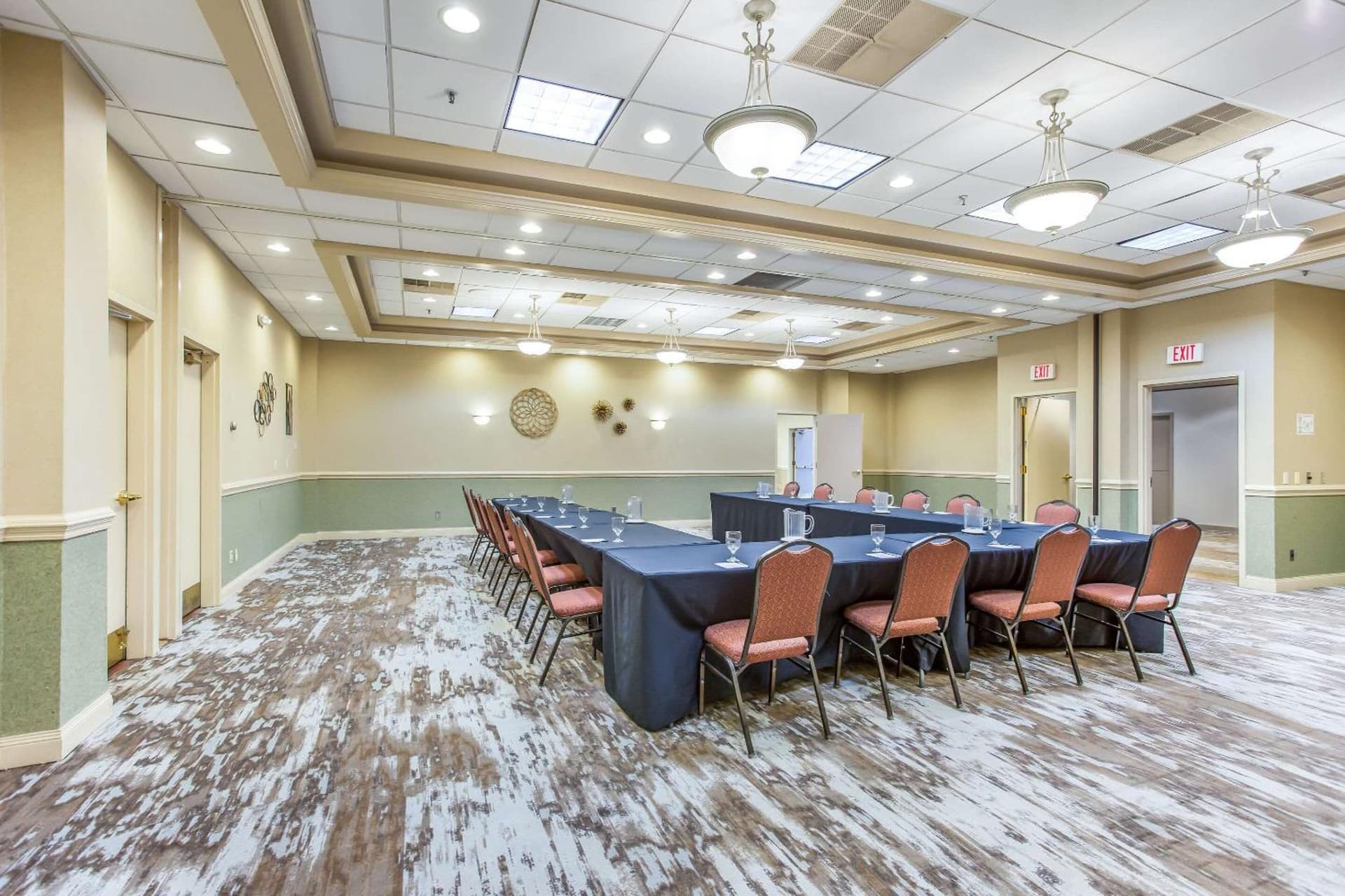 Burrstone Inn, an Ascend Collection Hotel gallery photo in Utica, NY — image 94