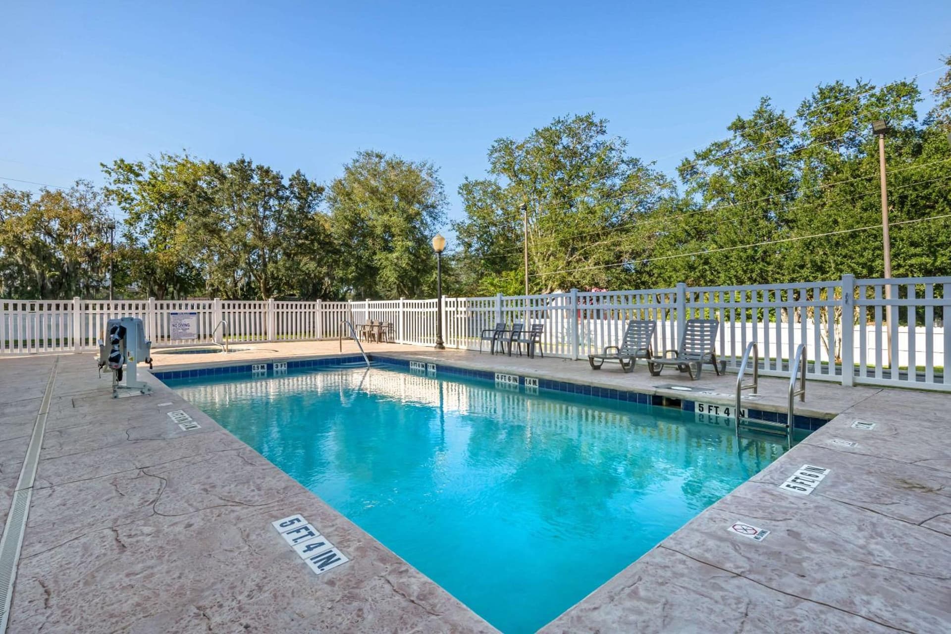 Comfort Suites Ocala North interior in Ocala, FL — gallery photo 2