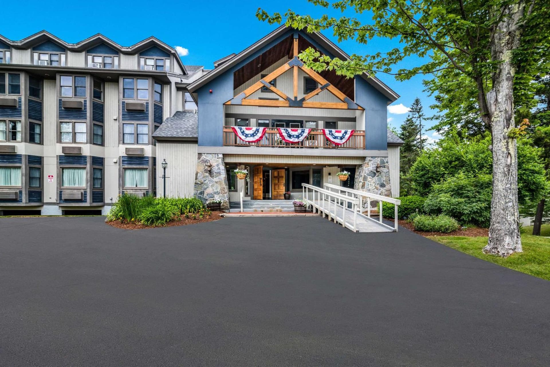 The Valley Inn, an Ascend Collection Hotel — hotel in Waterville, Maine
