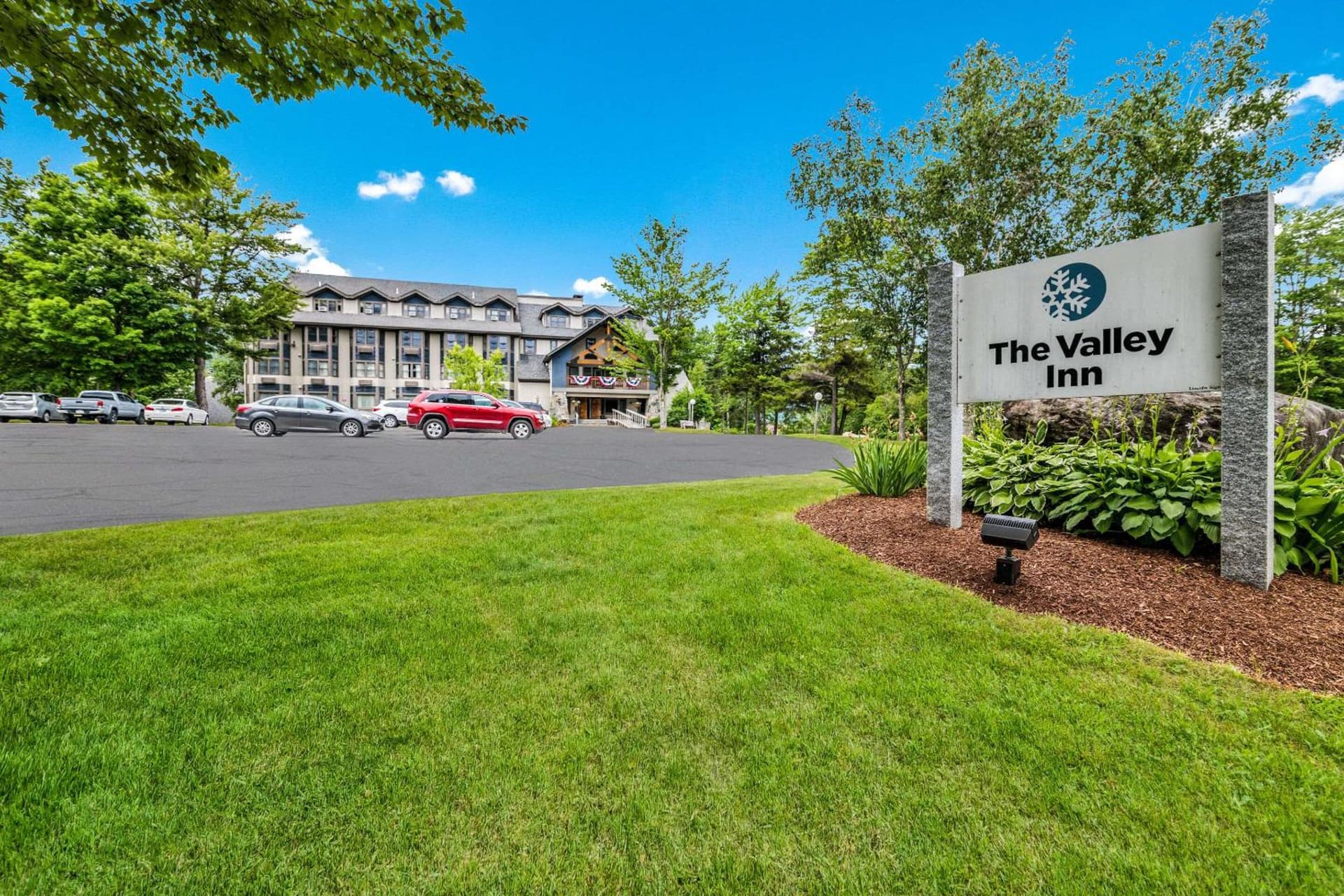 The Valley Inn, an Ascend Collection Hotel interior in Waterville Valley — gallery photo 2