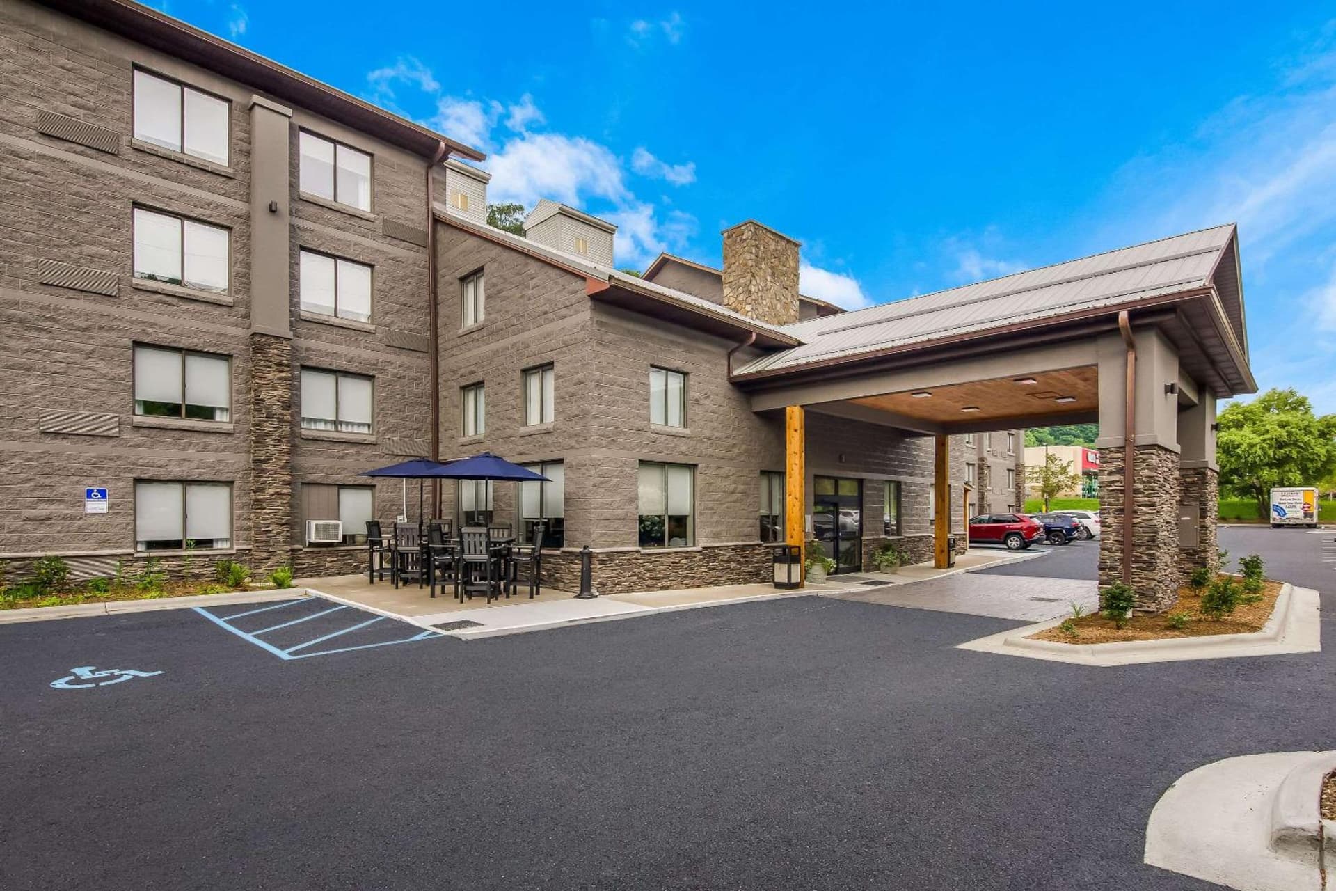 Graystone Lodge, an Ascend Collection Hotel interior in Boone, NC — gallery photo 2