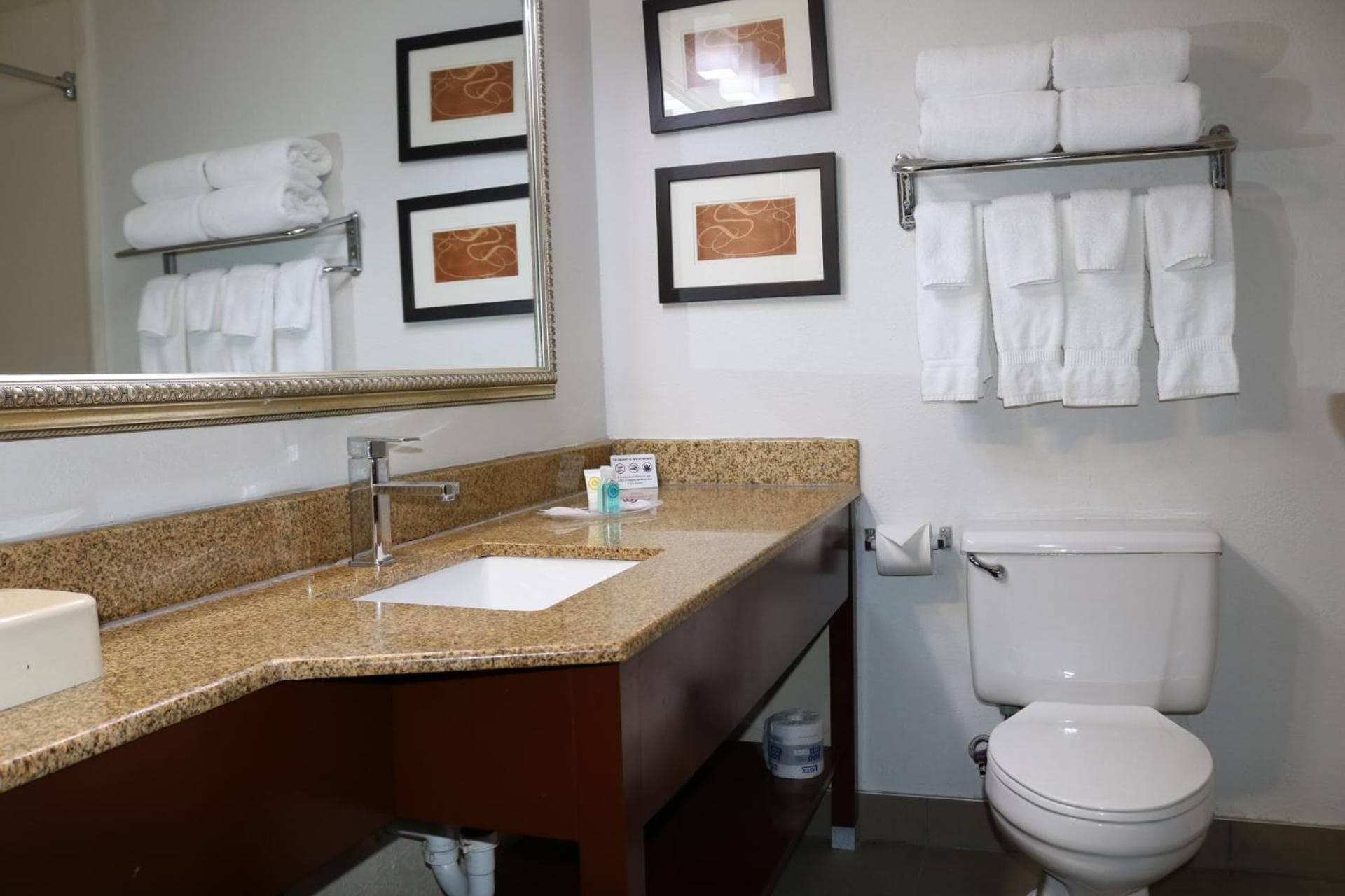 Comfort Suites Near Casinos gallery photo in Norwich, CT — image 4
