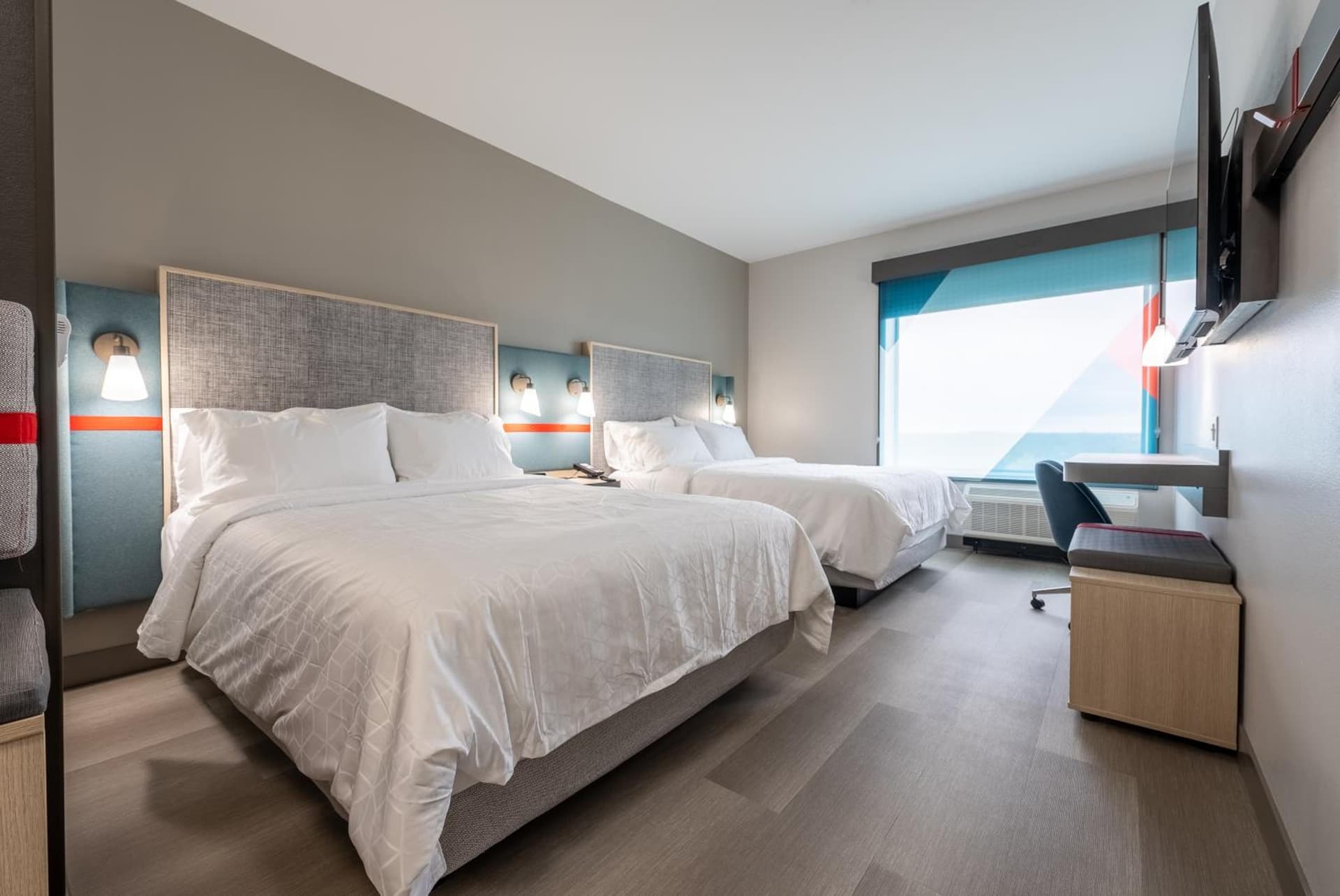 avid hotels - Kalamazoo East by IHG property views in Kalamazoo, MI — gallery photo 3