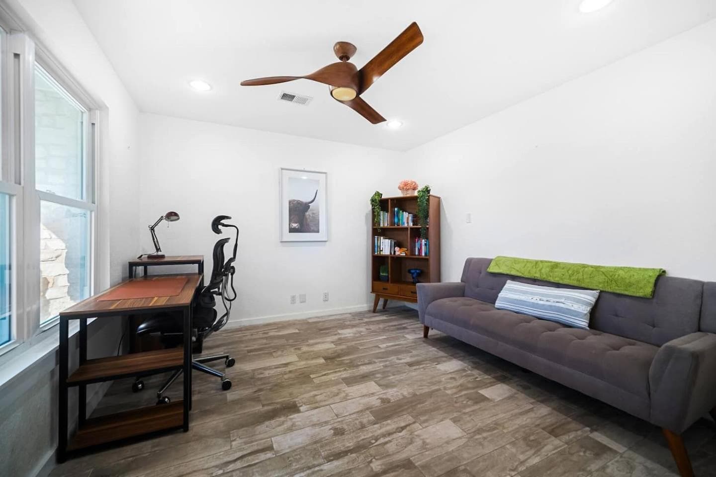 Fire Pit, Gym, Ping Pong, Corn Hole, King Beds property views in Austin, TX — gallery photo 3