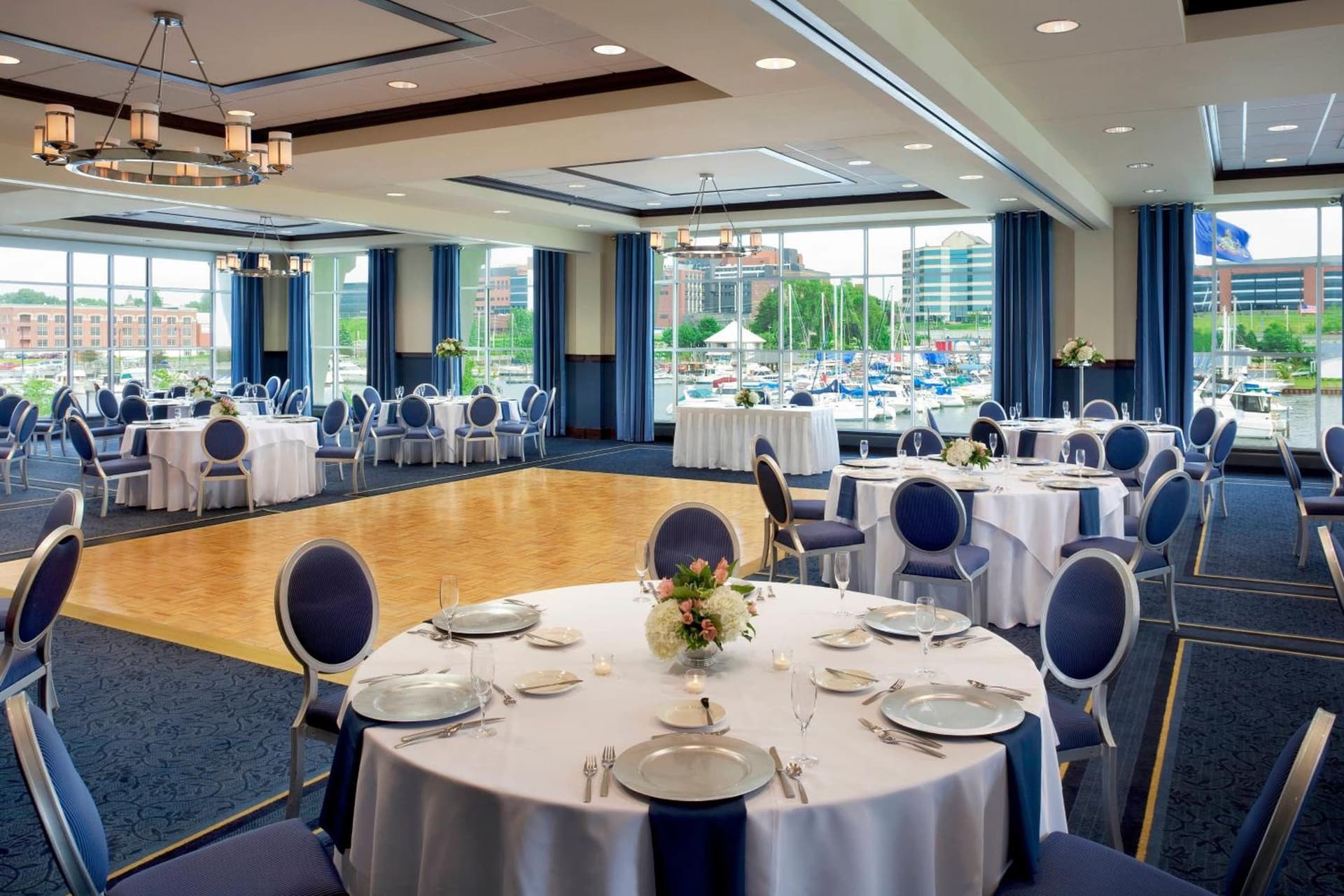 Sheraton Erie Bayfront Hotel gallery photo in Erie, PA — image 32