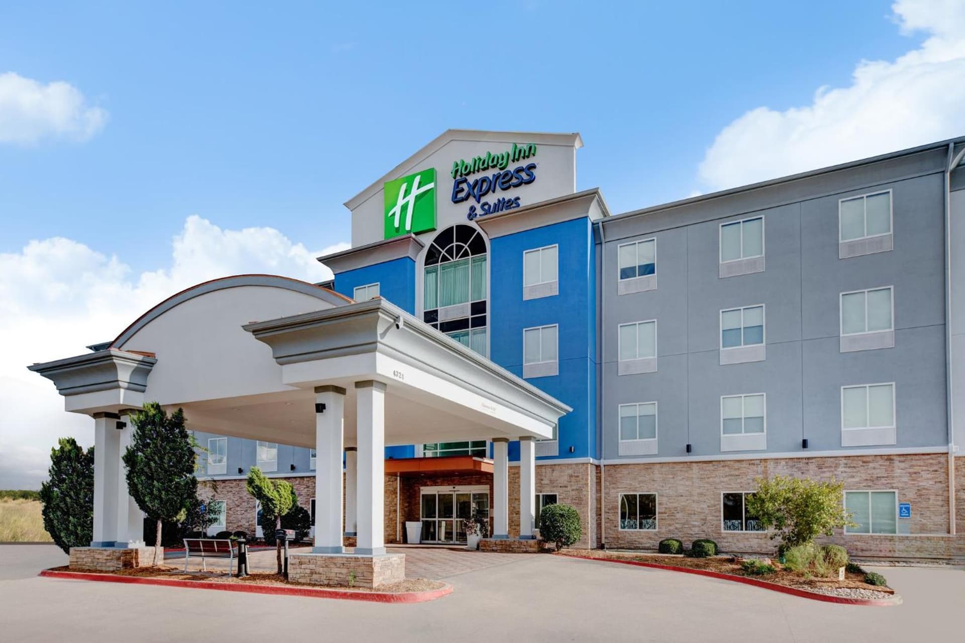 Holiday Inn Express Hotel & Suites Dallas West by IHG gallery photo in Dallas, TX — image 55