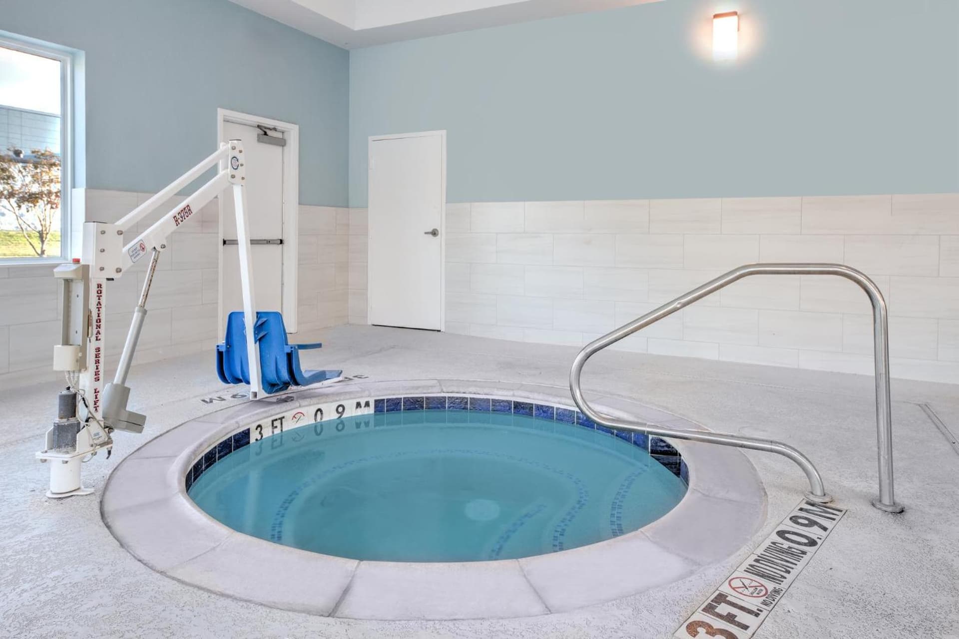 Holiday Inn Express Hotel & Suites Dallas West by IHG gallery photo in Dallas, TX — image 34