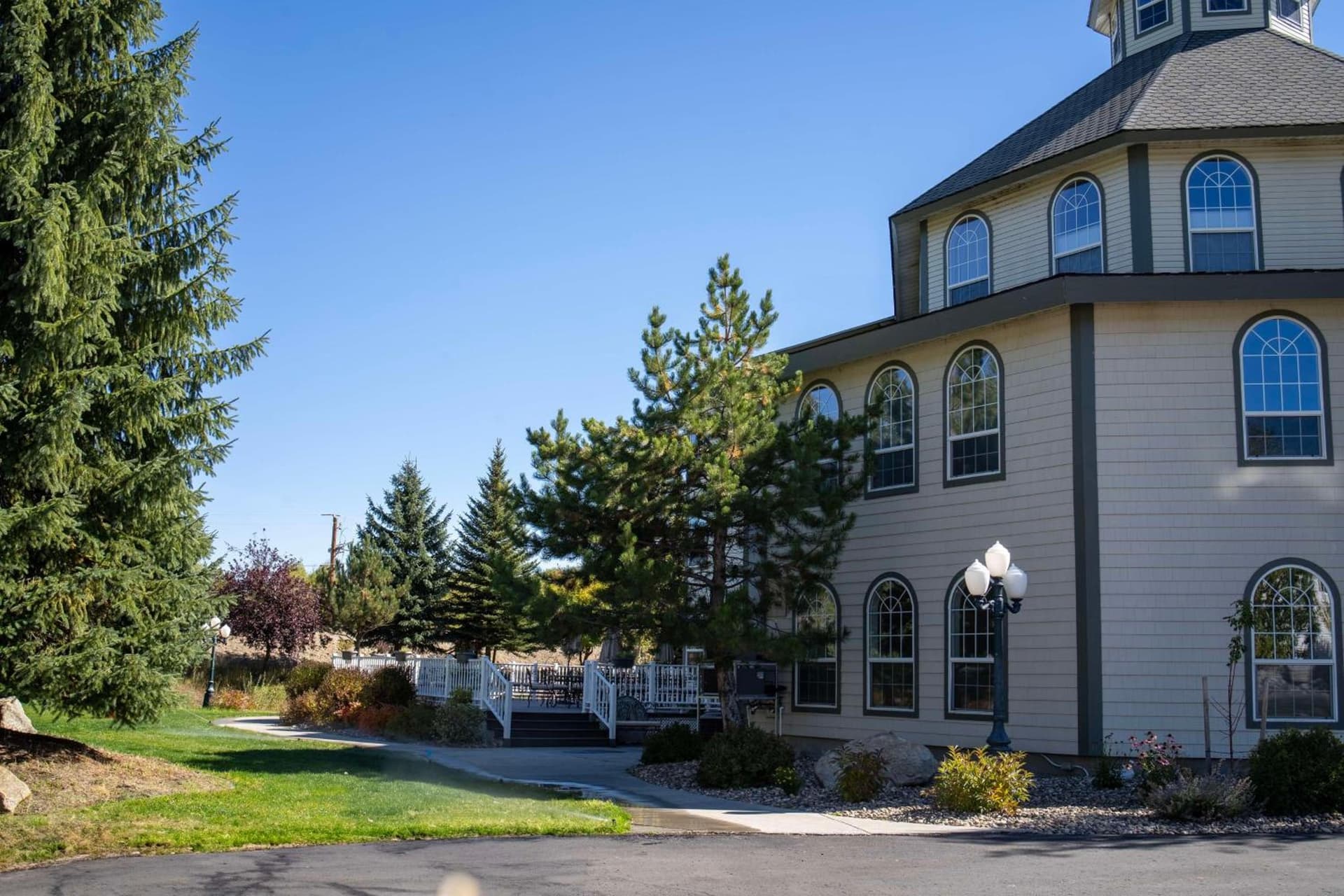 Hotel NoBo Cascade, Tapestry Collection by Hilton property views in Cascade, ID — gallery photo 3