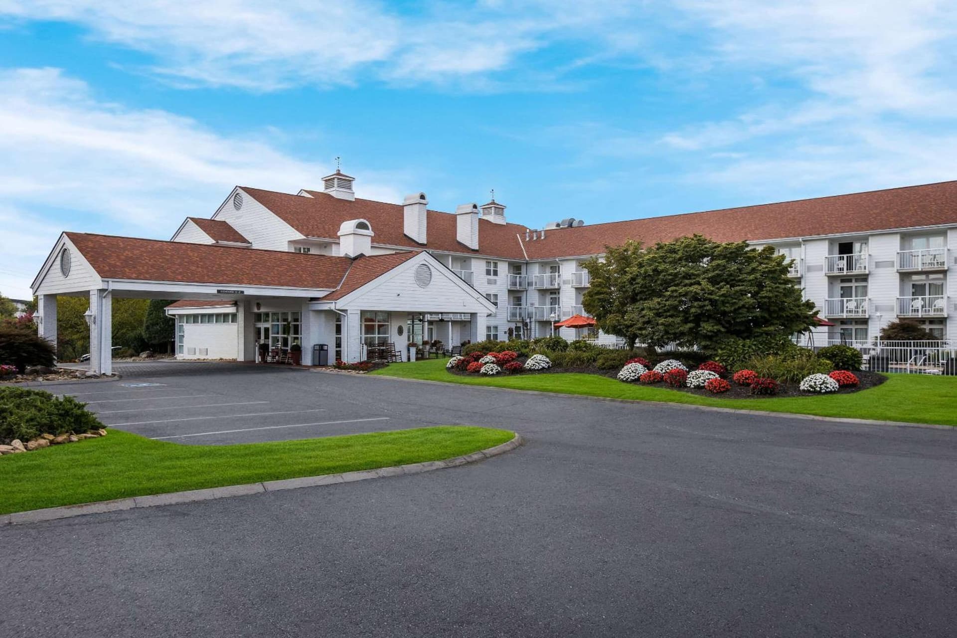 The Inn at Apple Valley, an Ascend Collection Hotel interior in Pigeon Forge, TN — gallery photo 2