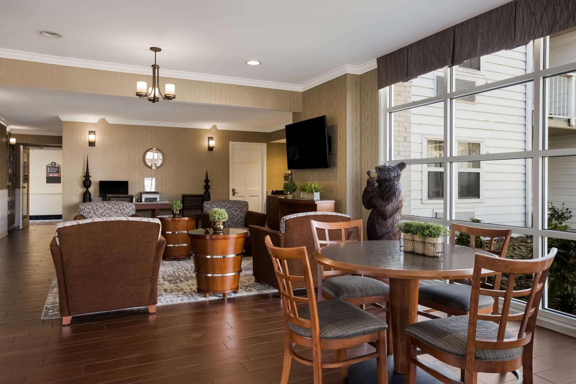The Inn at Apple Valley, an Ascend Collection Hotel property views in Pigeon Forge, TN — gallery photo 3