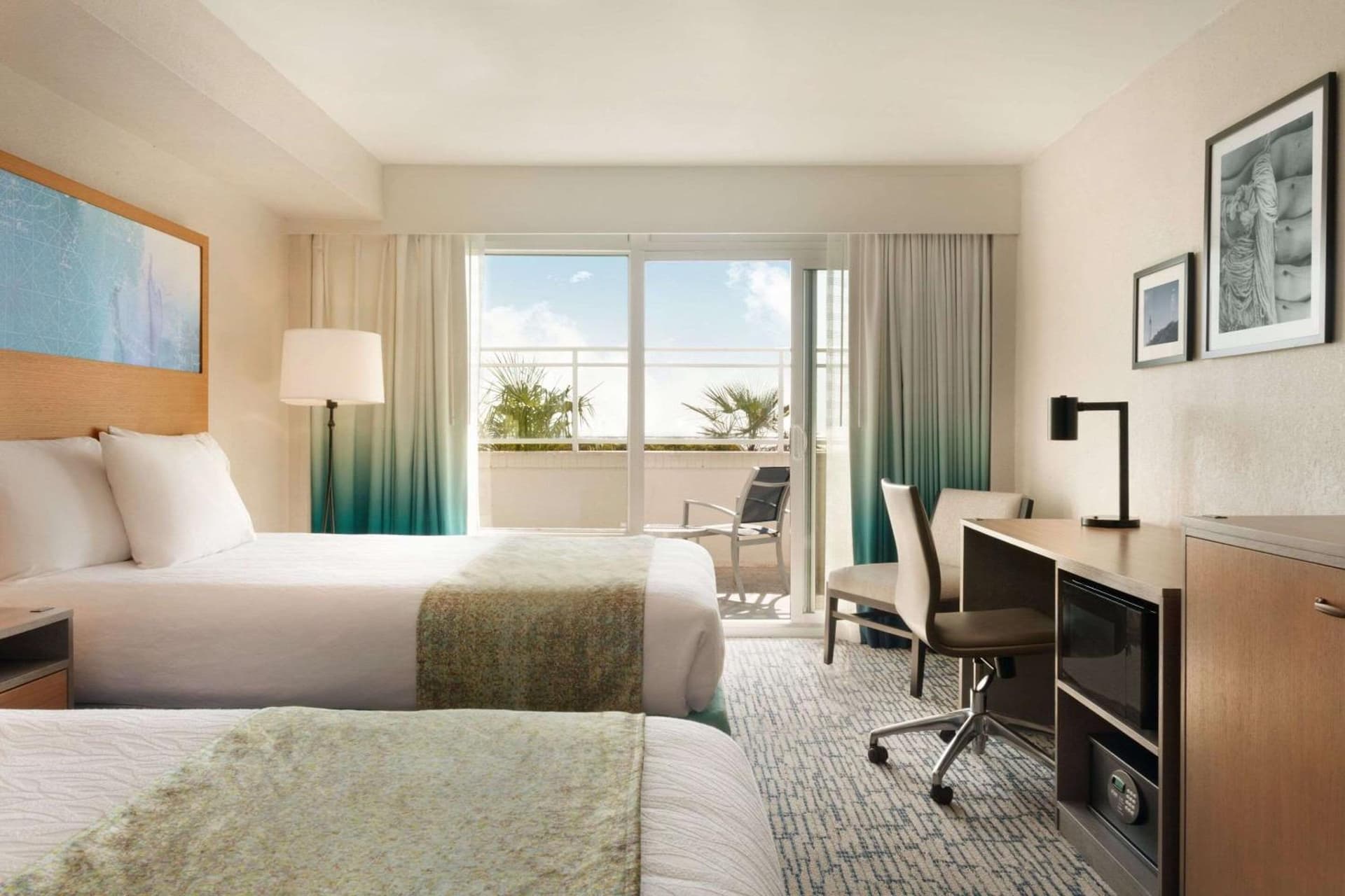 Surfbreak Virginia Beach Oceanfront, an Ascend Collection Hotel gallery photo in Virginia Beach, VA — image 27
