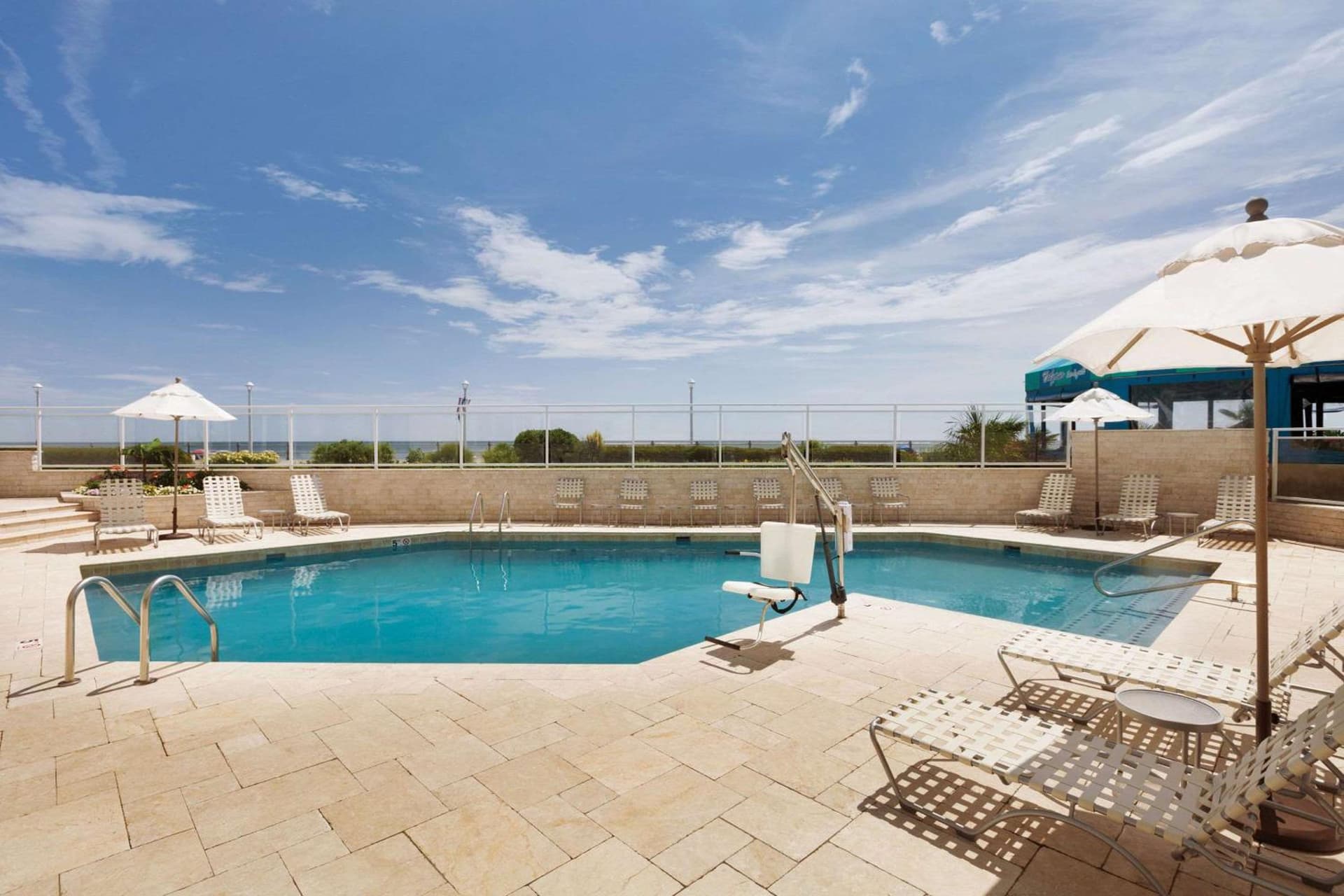 Surfbreak Virginia Beach Oceanfront, an Ascend Collection Hotel gallery photo in Virginia Beach, VA — image 25