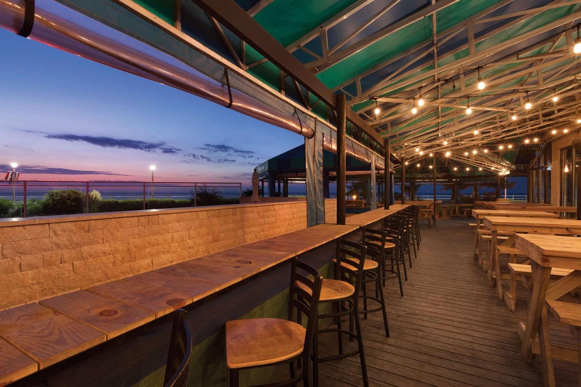Surfbreak Virginia Beach Oceanfront, an Ascend Collection Hotel gallery photo in Virginia Beach, VA — image 22