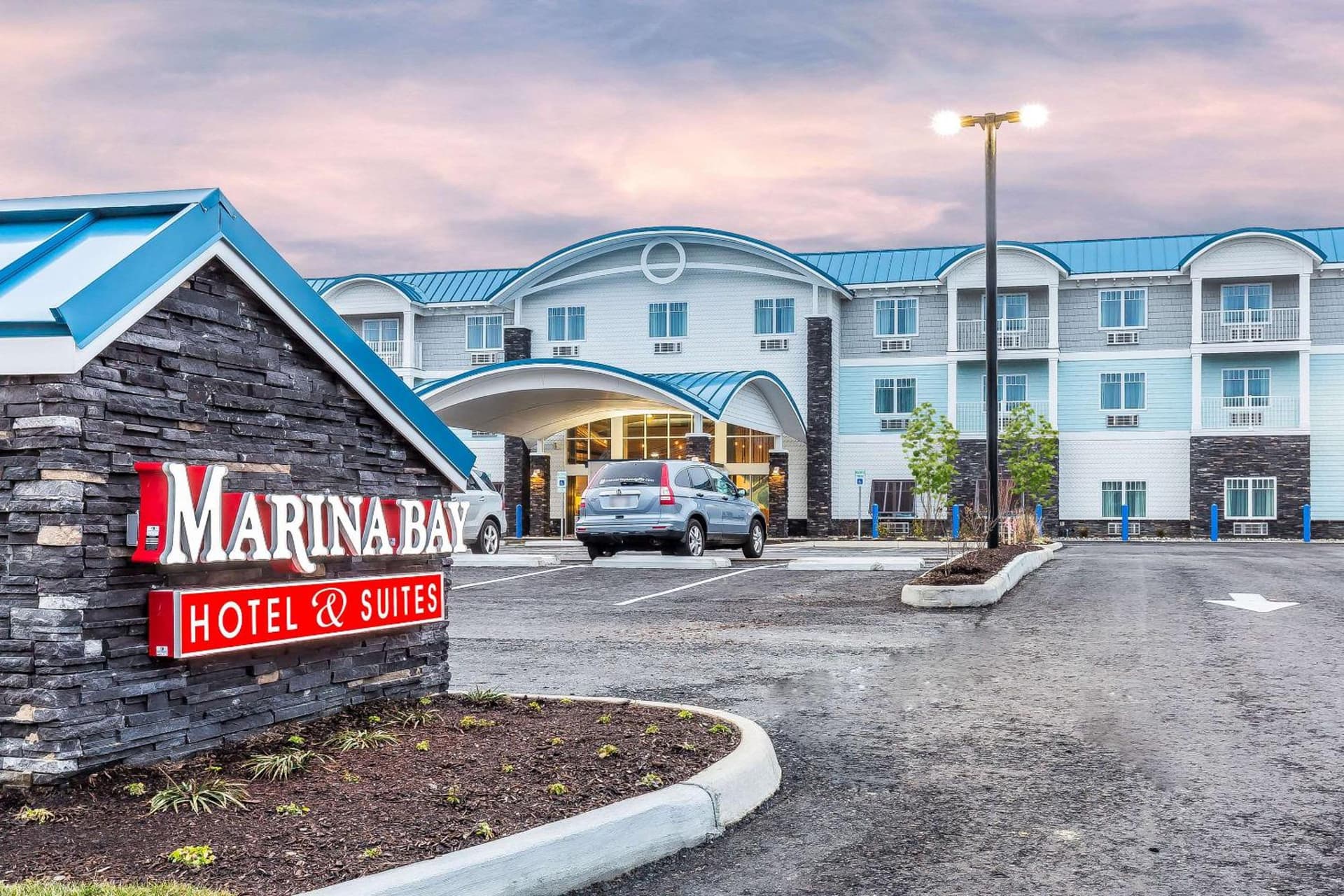 Marina Bay Hotel & Suites, an Ascend Collection Hotel property views in Chincoteague, VA — gallery photo 3