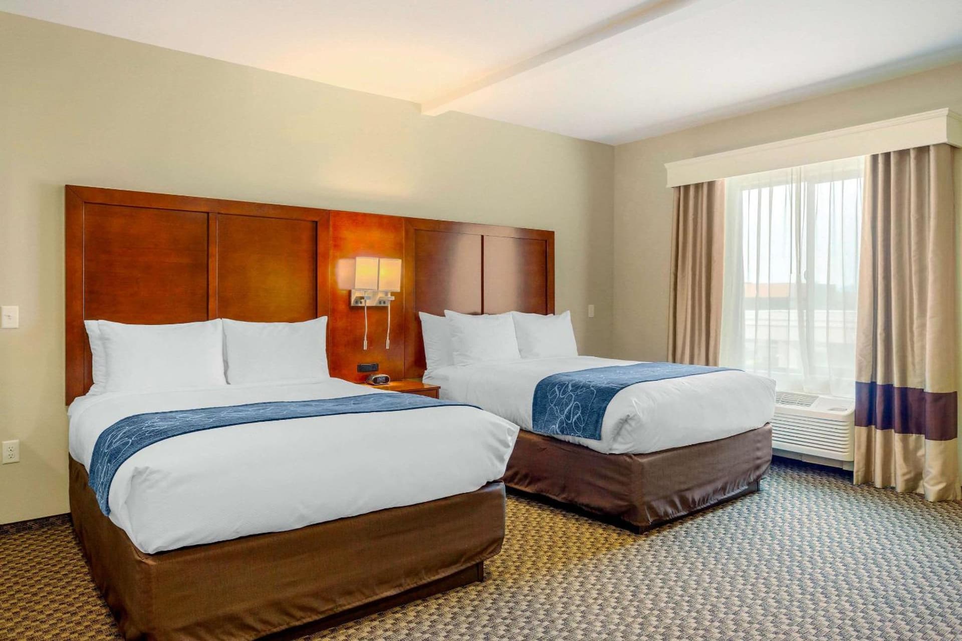 Comfort Suites Burlington near I-5 gallery photo in Burlington, WA — image 41