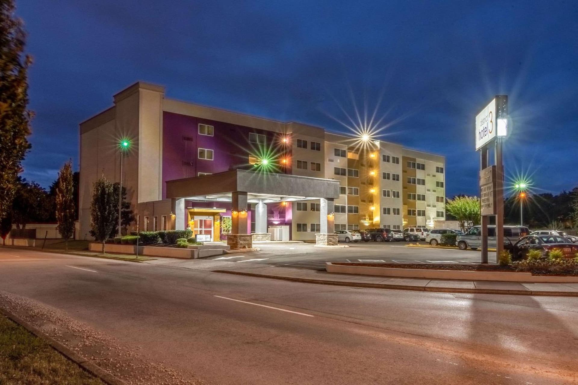 Spark by Hilton Chattanooga Downtown property views in Chattanooga, TN — gallery photo 3