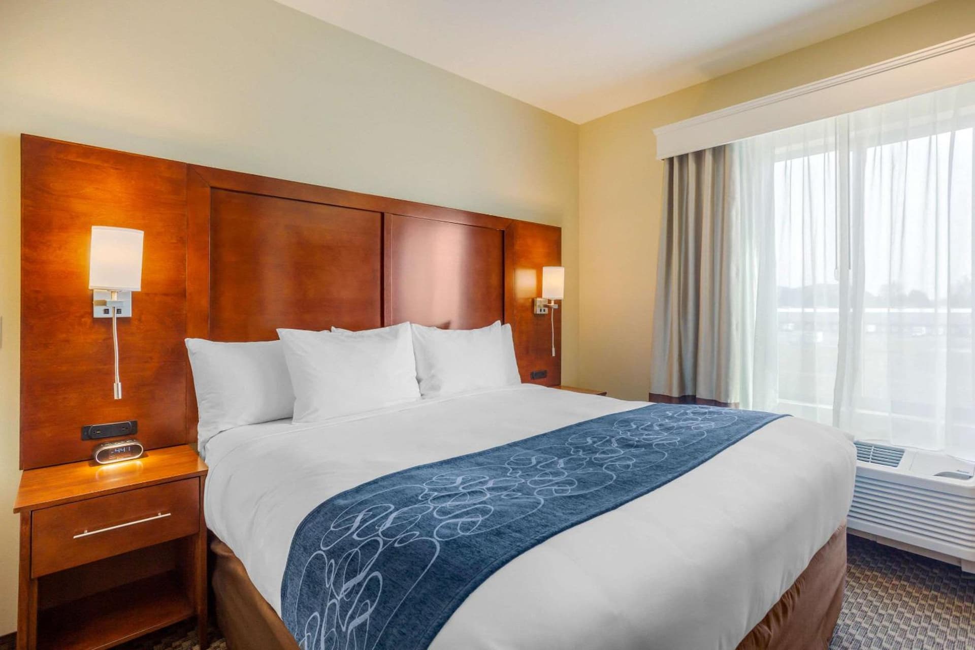 Comfort Suites Burlington near I-5 gallery photo in Burlington, WA — image 24