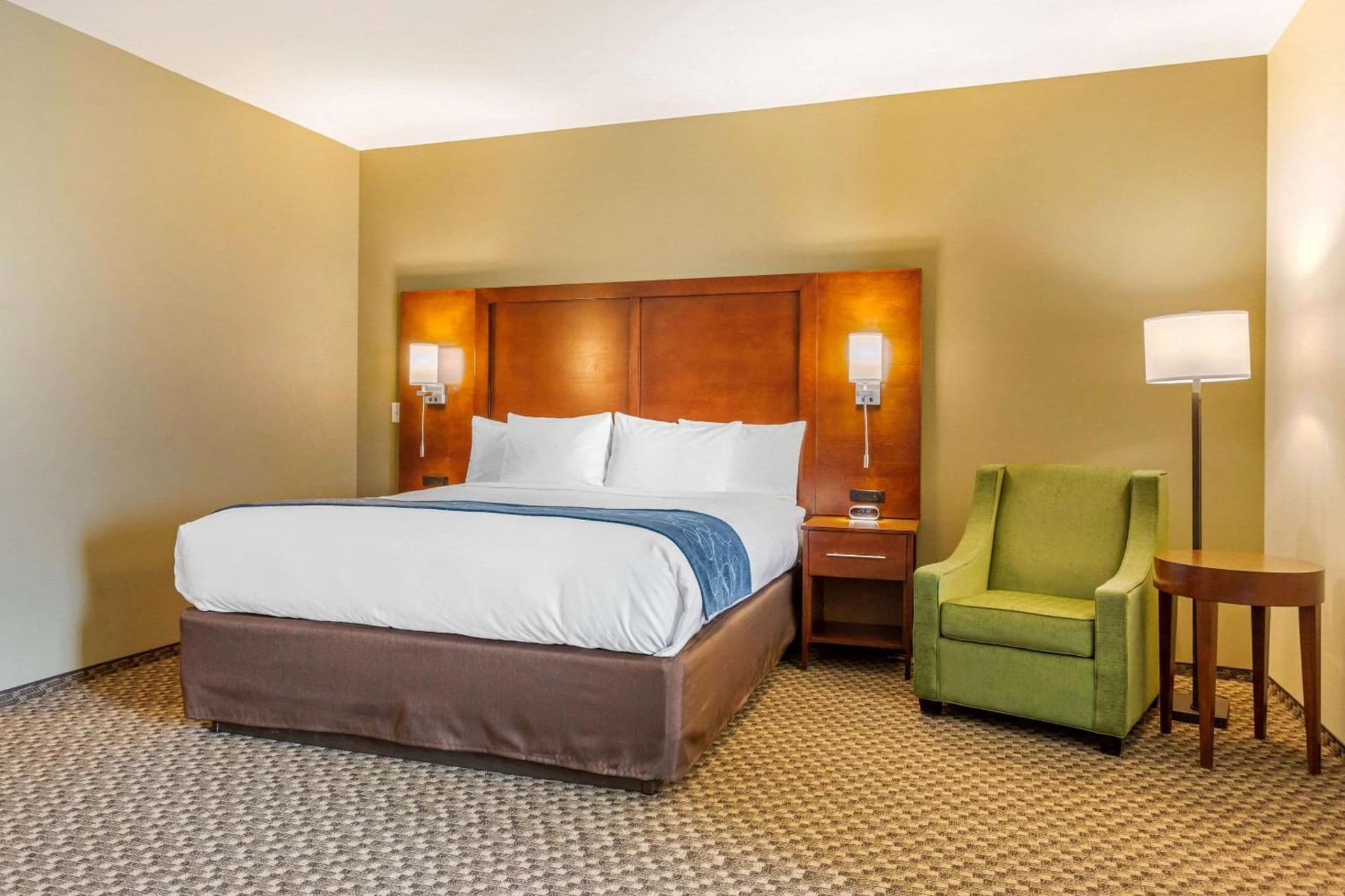 Comfort Suites Burlington near I-5 gallery photo in Burlington, WA — image 52
