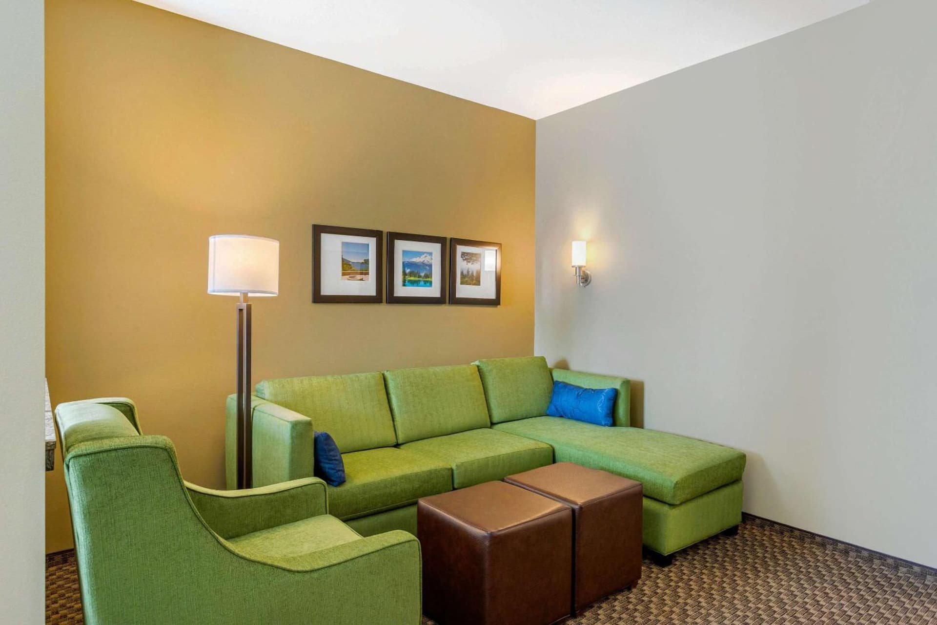 Comfort Suites Burlington near I-5 gallery photo in Burlington, WA — image 29