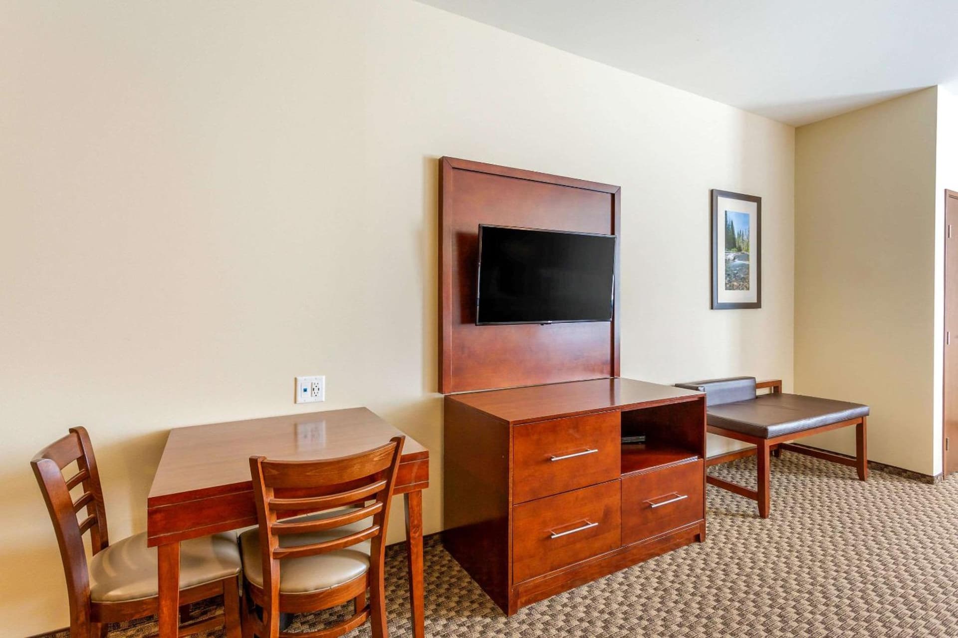 Comfort Suites Burlington near I-5 gallery photo in Burlington, WA — image 38