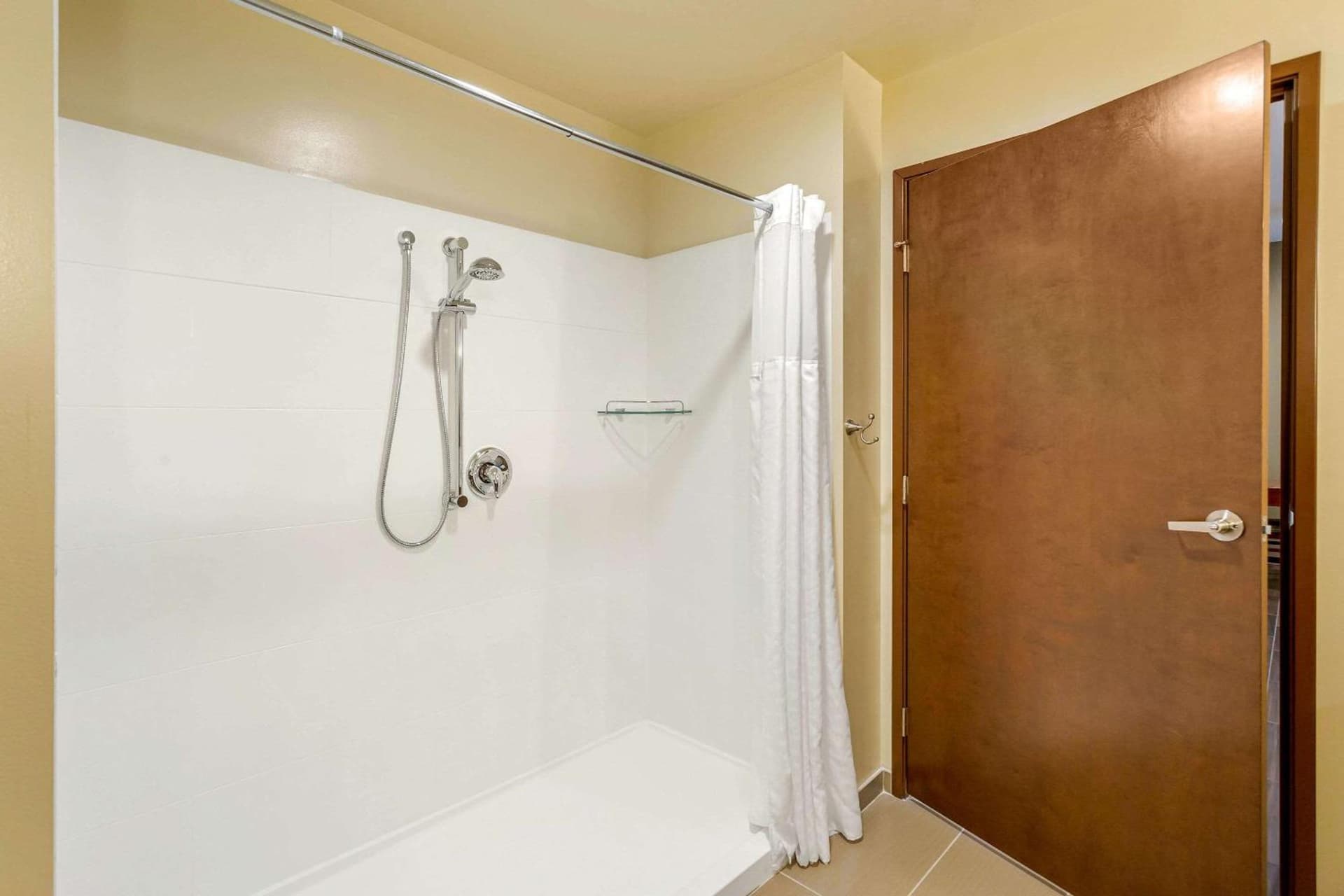 Comfort Suites Burlington near I-5 gallery photo in Burlington, WA — image 16