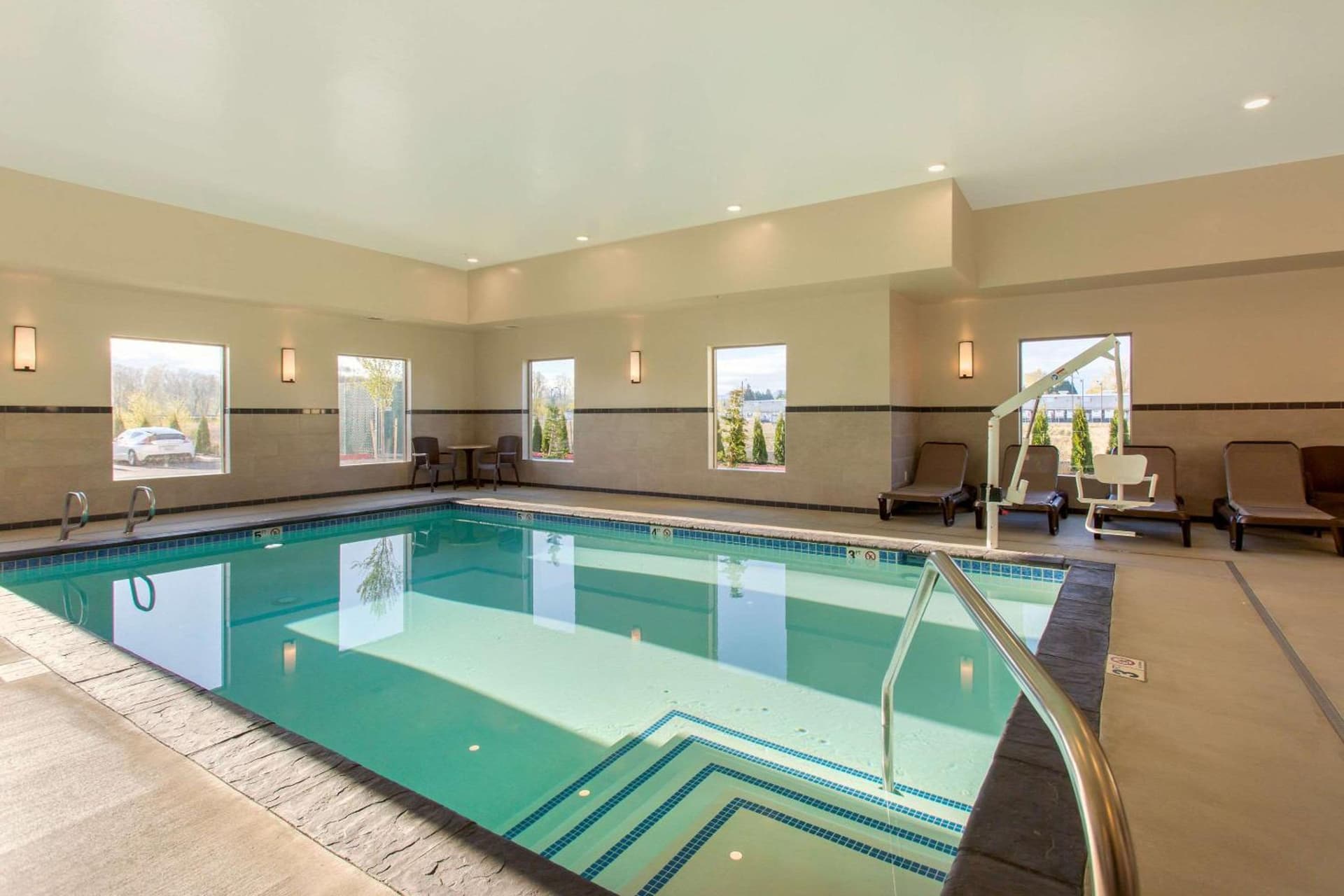 Comfort Suites Burlington near I-5 gallery photo in Burlington, WA — image 43